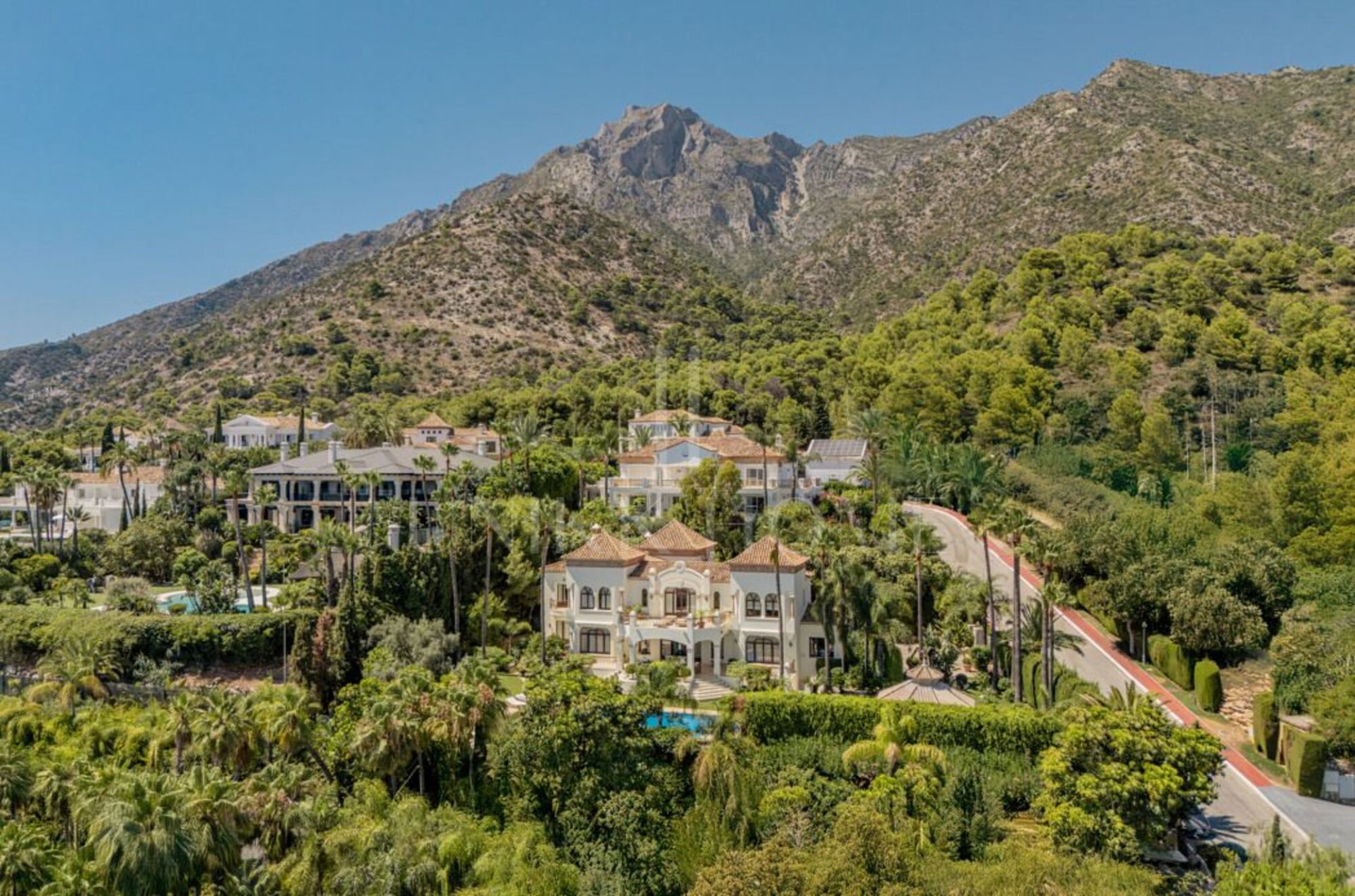 Villa en venta en Sierra Blanca, Marbella Milla de Oro
