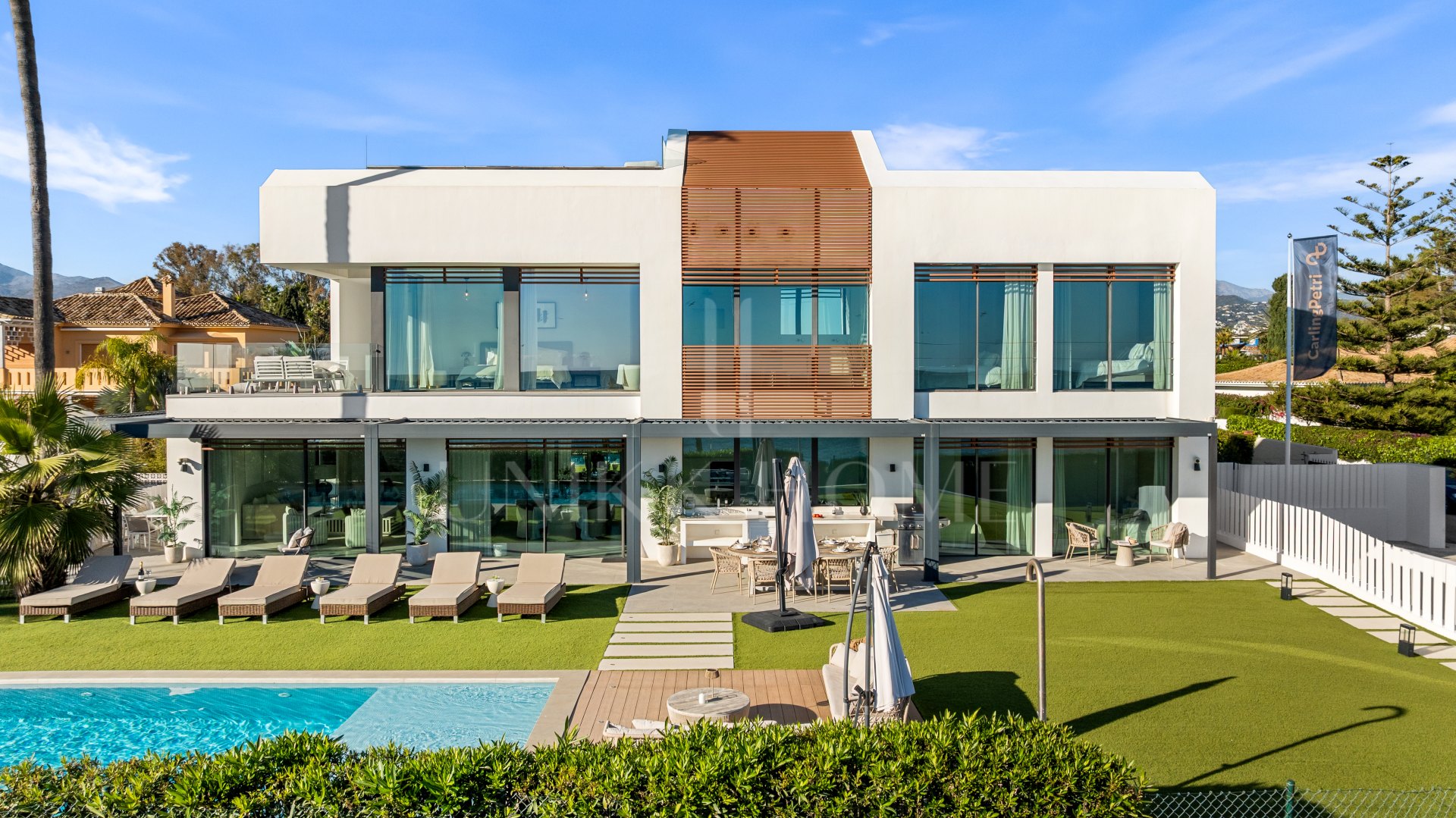 Villa en venta en New Golden Mile, Estepona Este