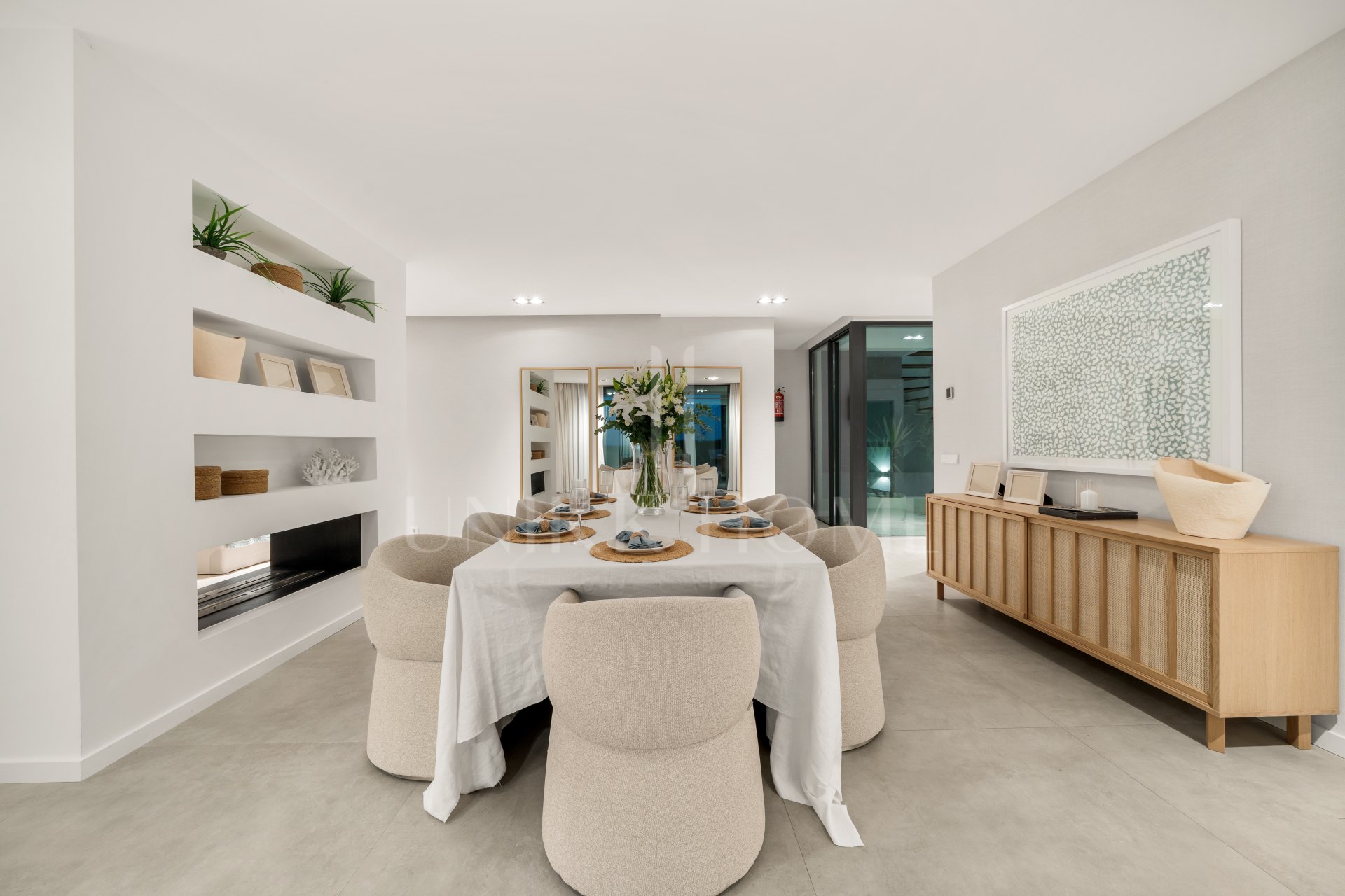 Villa en venta en New Golden Mile, Estepona Este