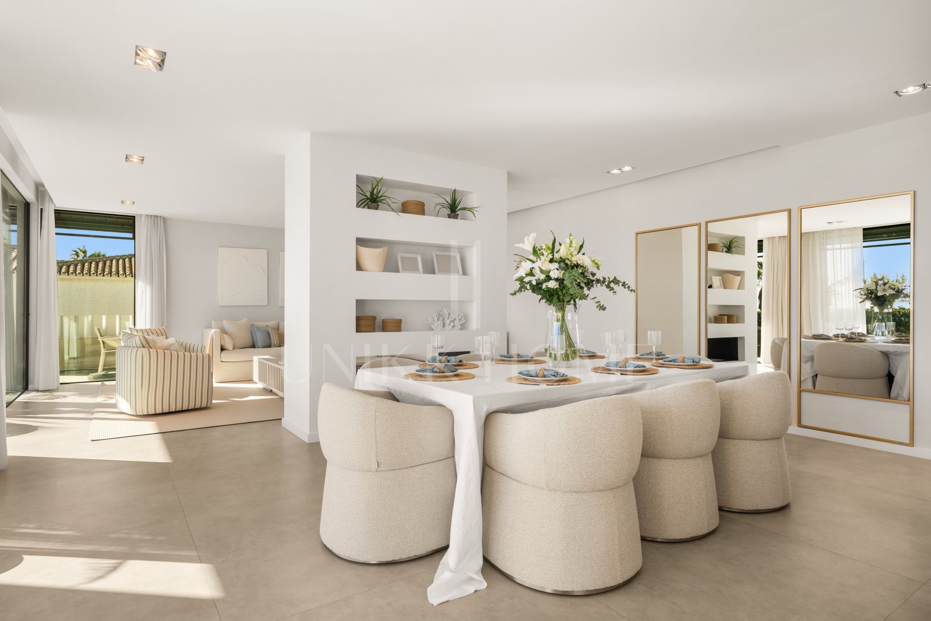 Villa en venta en New Golden Mile, Estepona Este