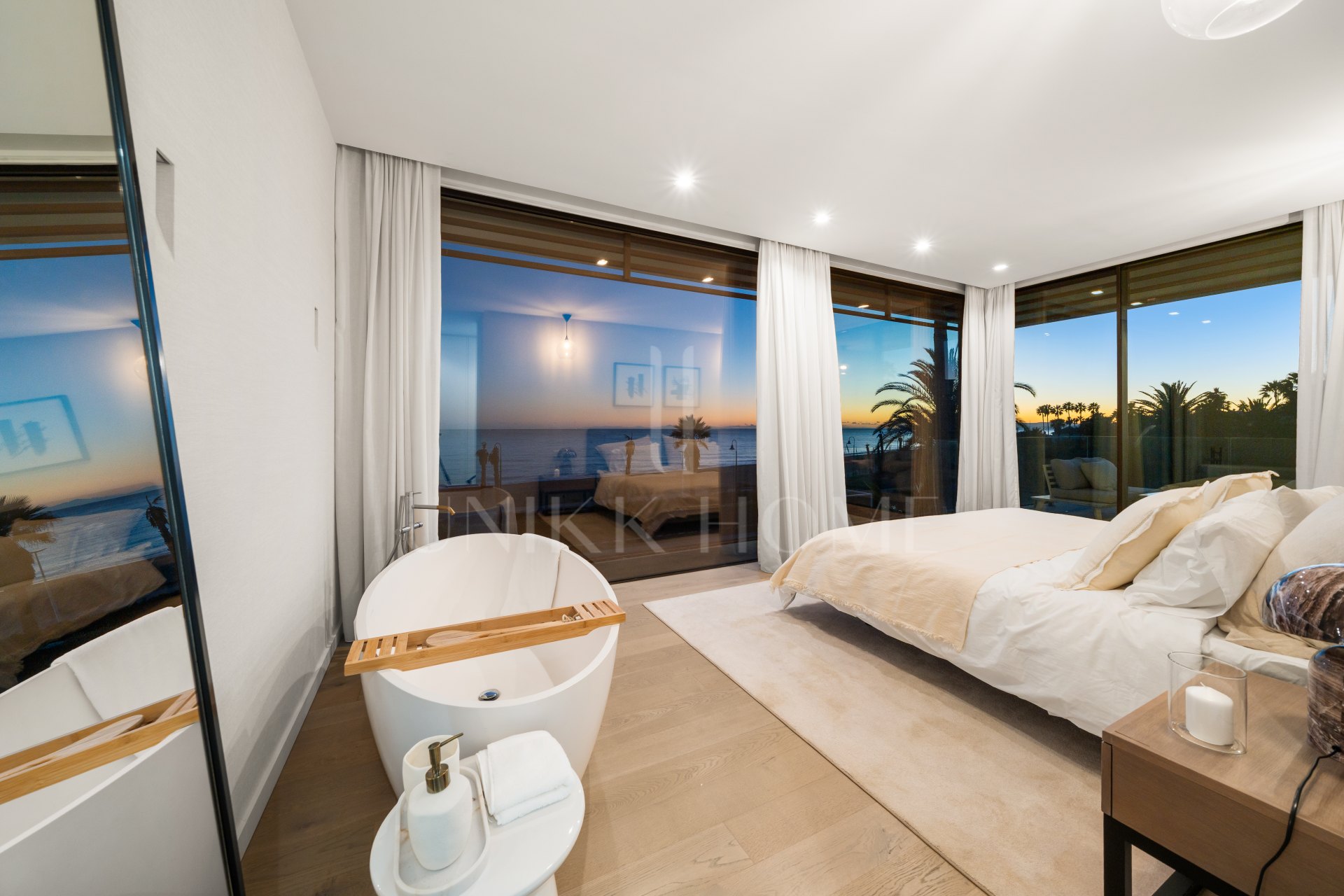 Villa en venta en New Golden Mile, Estepona Este