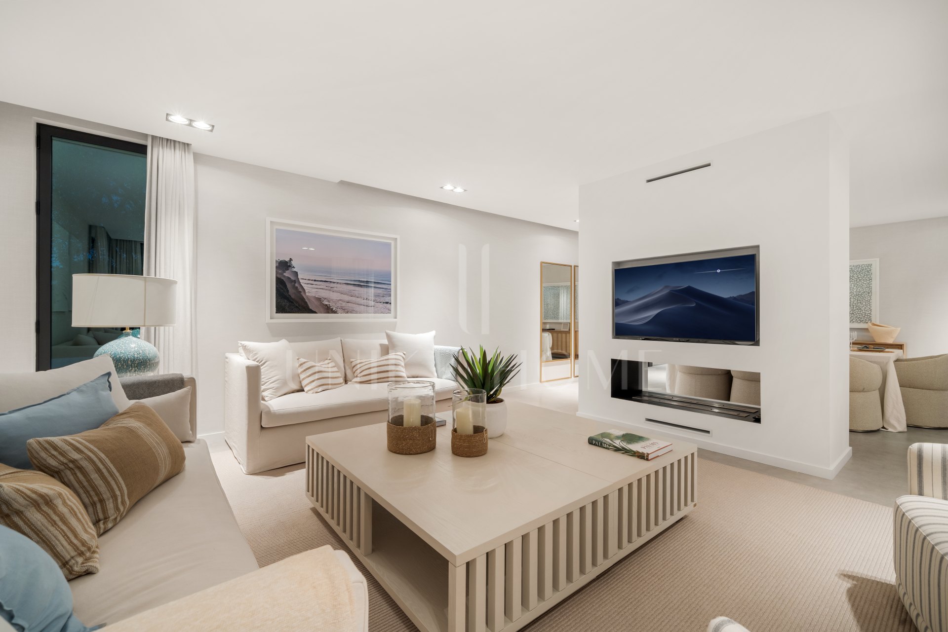 Villa en venta en New Golden Mile, Estepona Este