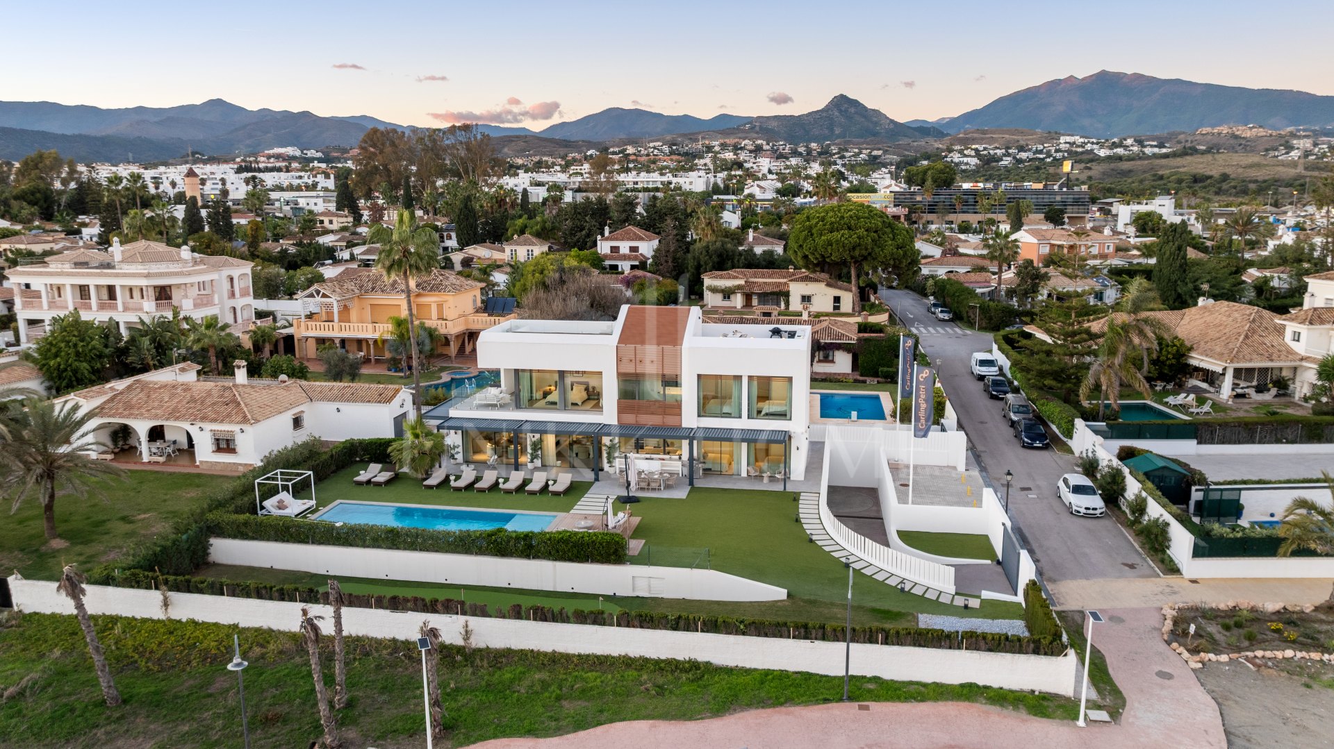 Villa en venta en New Golden Mile, Estepona Este