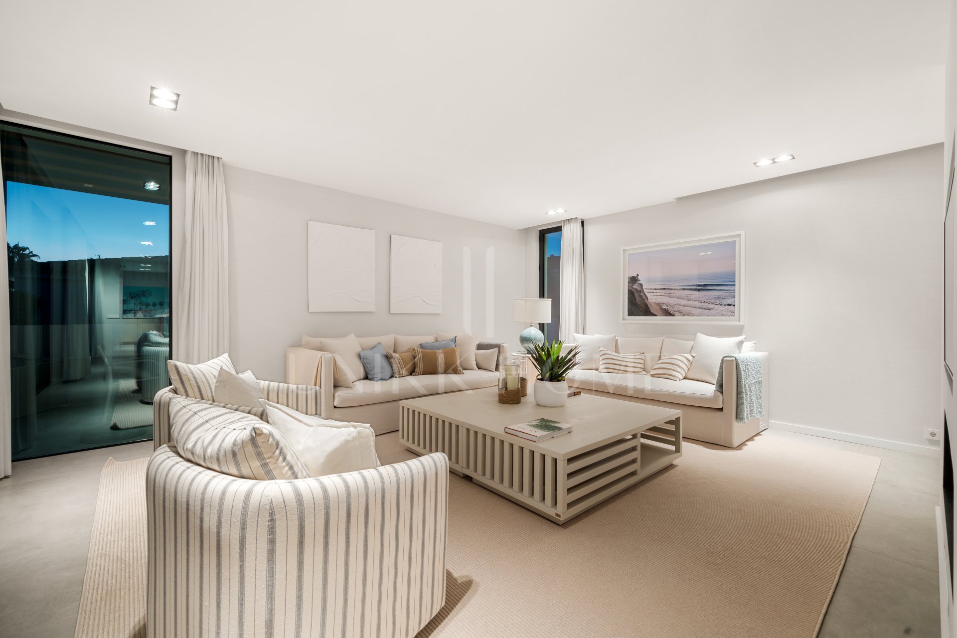 Villa en venta en New Golden Mile, Estepona Este