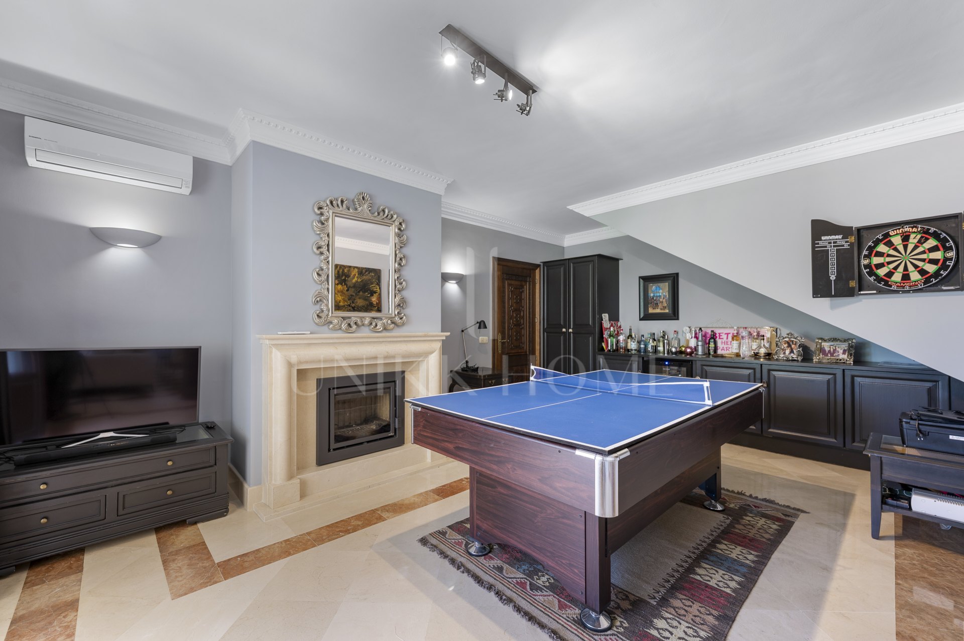 Villa en venta en La Resina Golf, Estepona Este