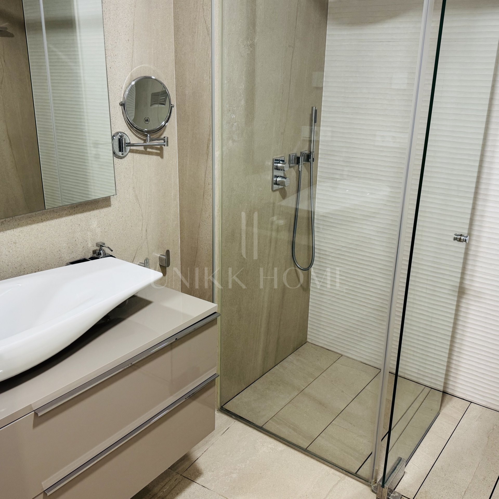 Apartamento Planta Baja en venta en The Edge, Estepona Oeste