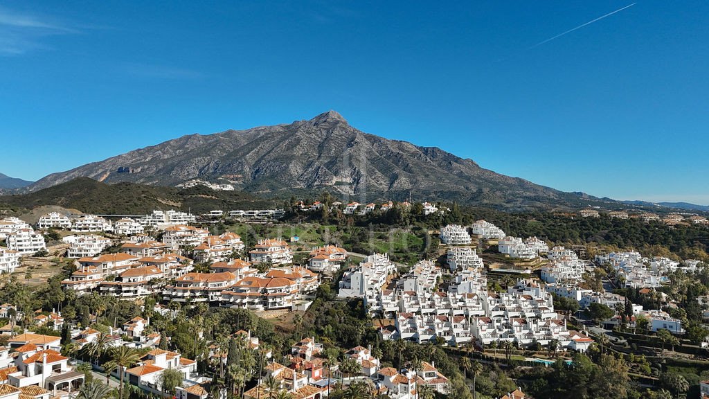 Adosado en venta en Los Naranjos Golf, Nueva Andalucia