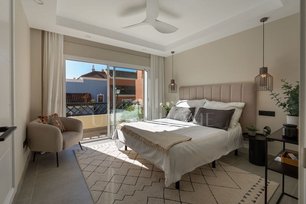 Adosado en venta en Los Naranjos Golf, Nueva Andalucia