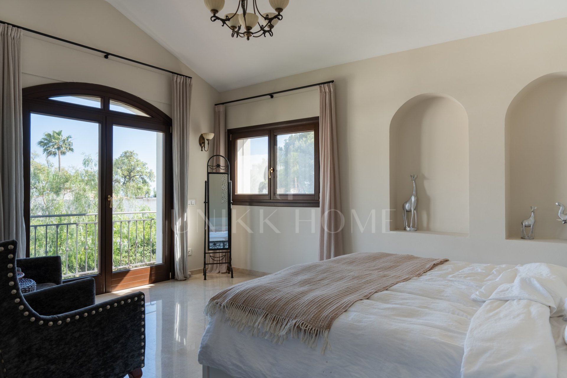 Villa en venta en El Rosario, Marbella Este