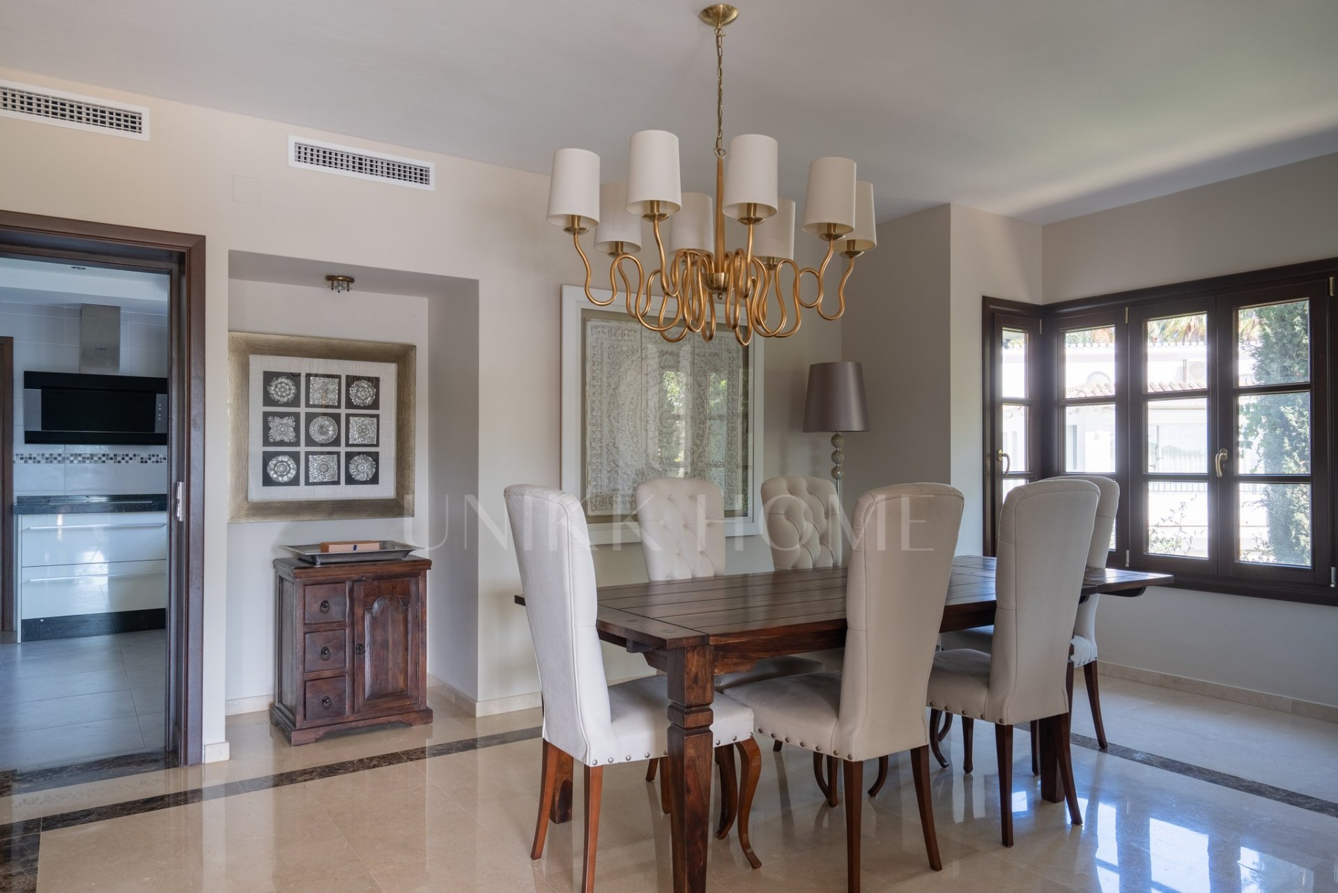 Villa en venta en El Rosario, Marbella Este