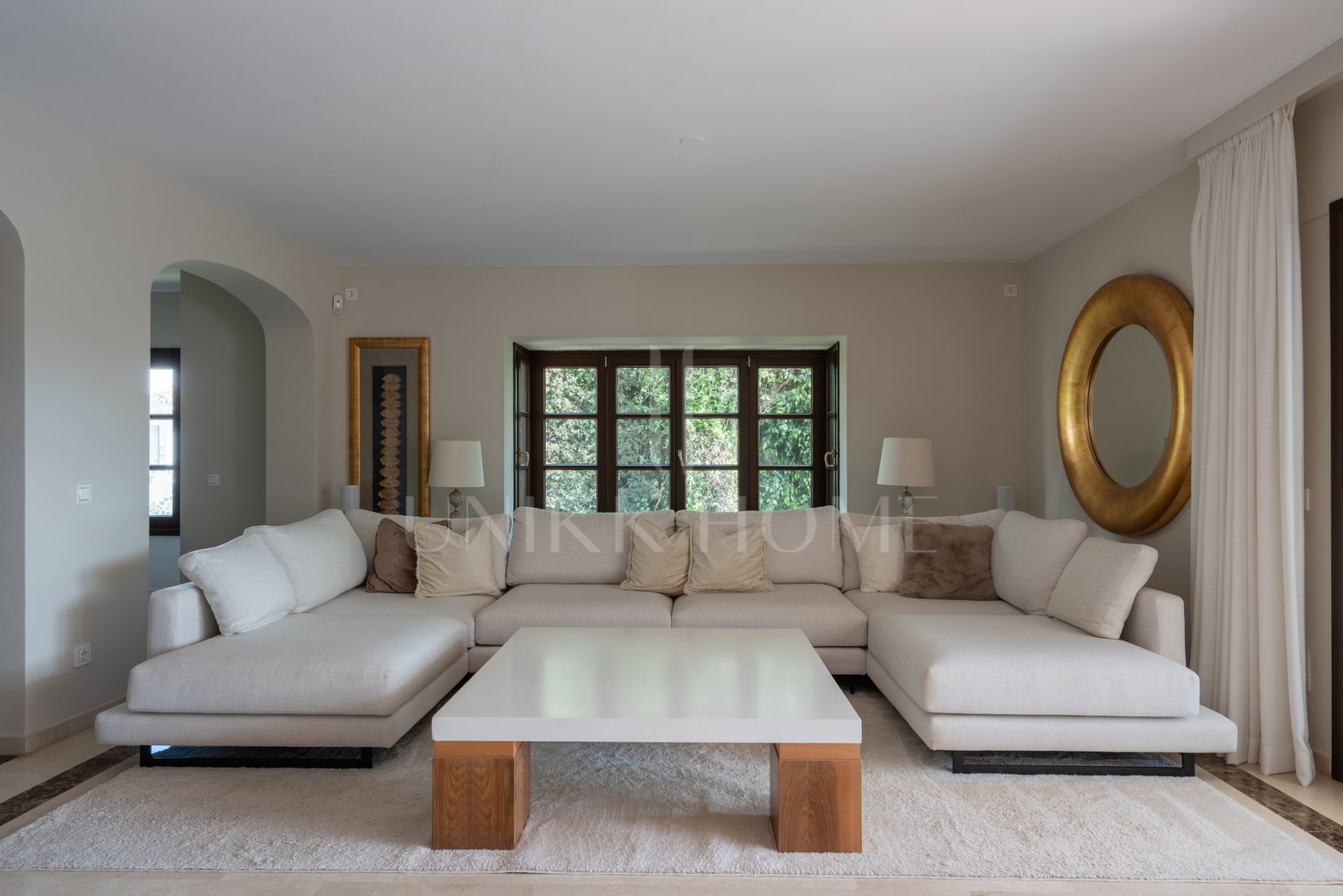 Villa en venta en El Rosario, Marbella Este