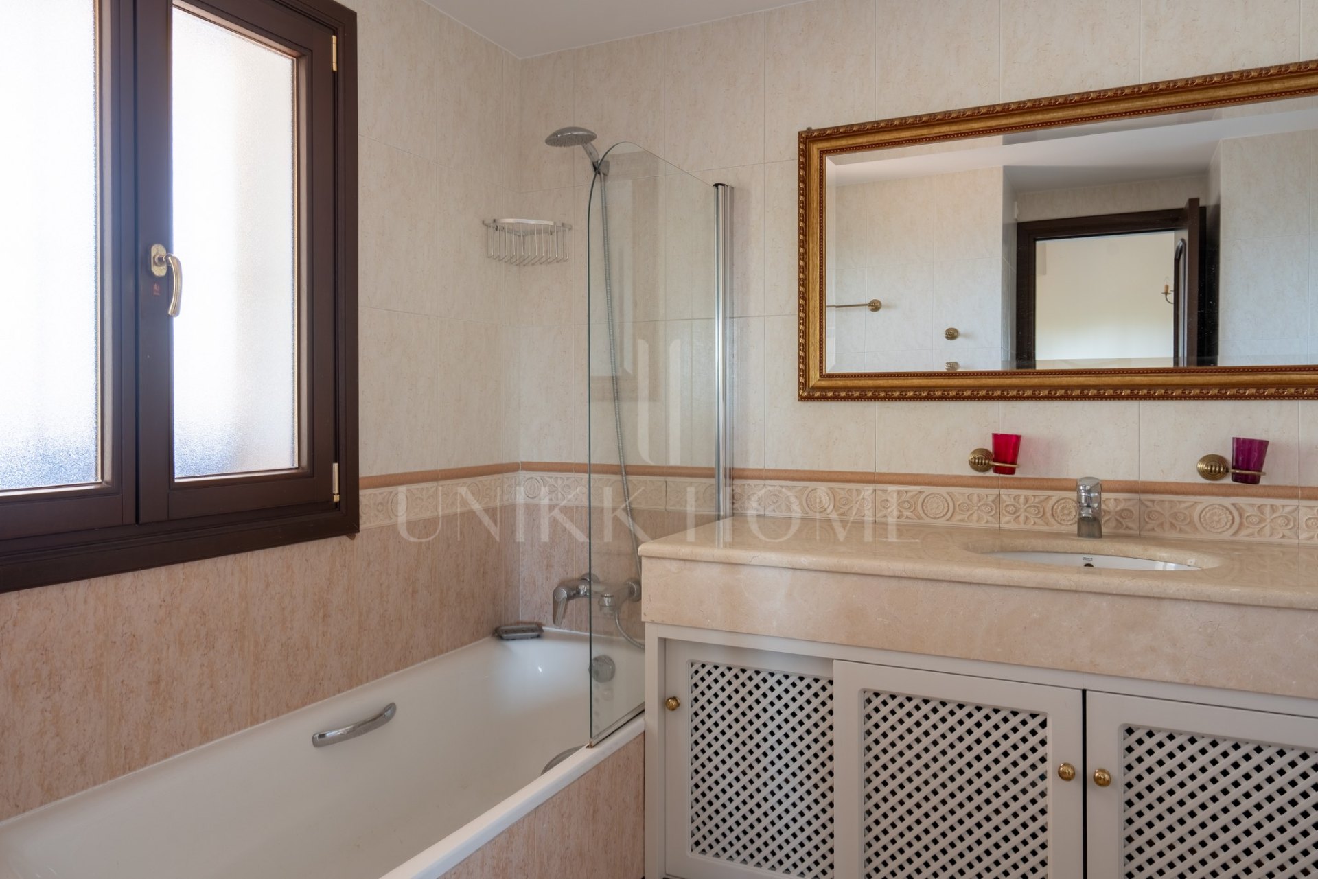 Villa en venta en El Rosario, Marbella Este