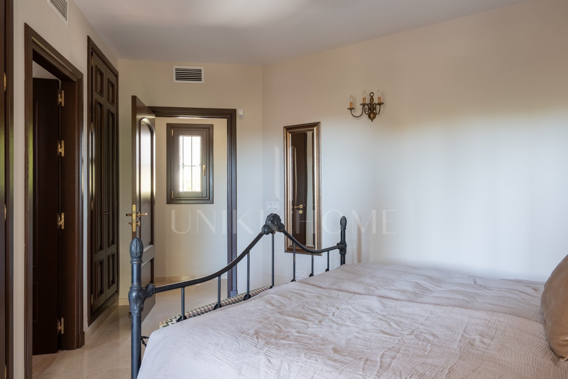 Villa en venta en El Rosario, Marbella Este