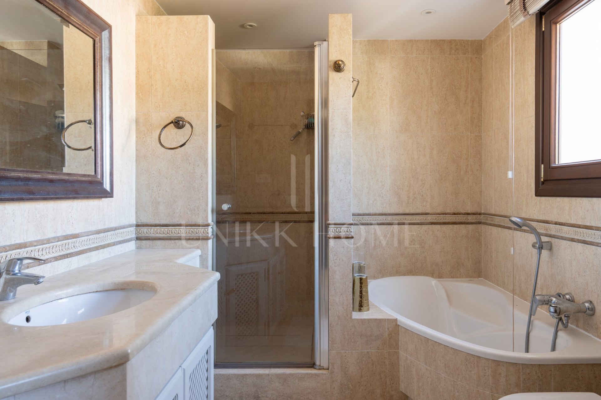 Villa en venta en El Rosario, Marbella Este