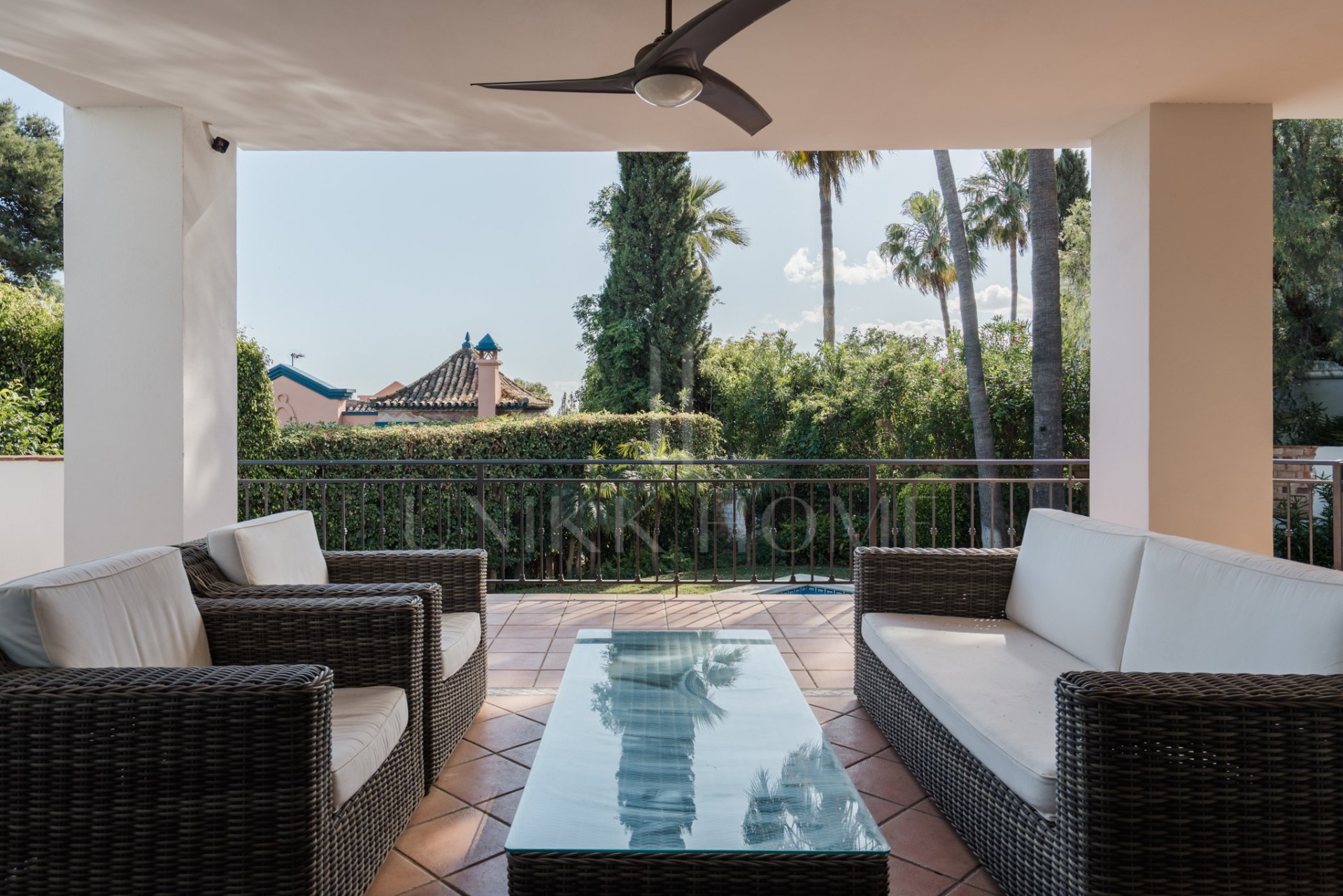 Villa en venta en El Rosario, Marbella Este