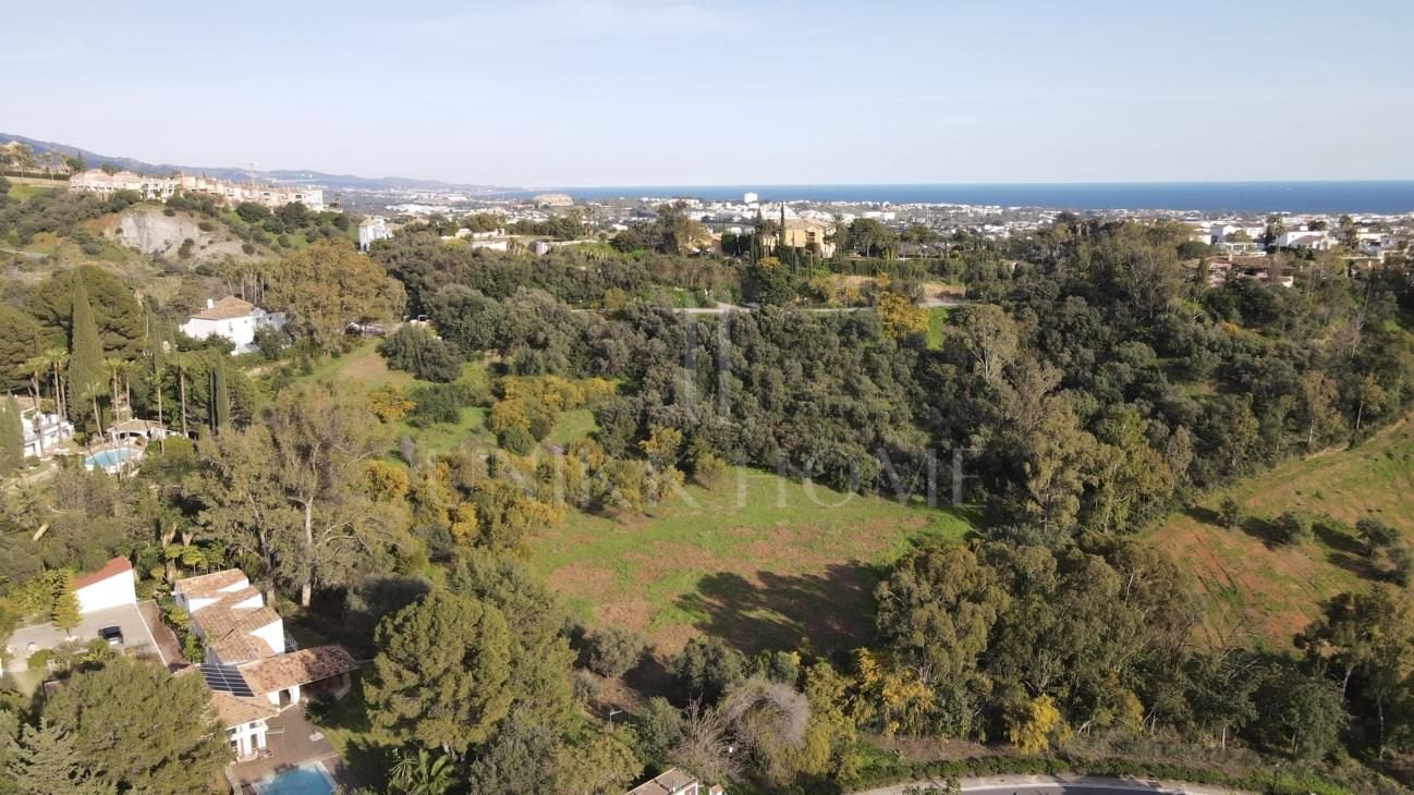 Plot for sale in Puerto del Almendro, Benahavis