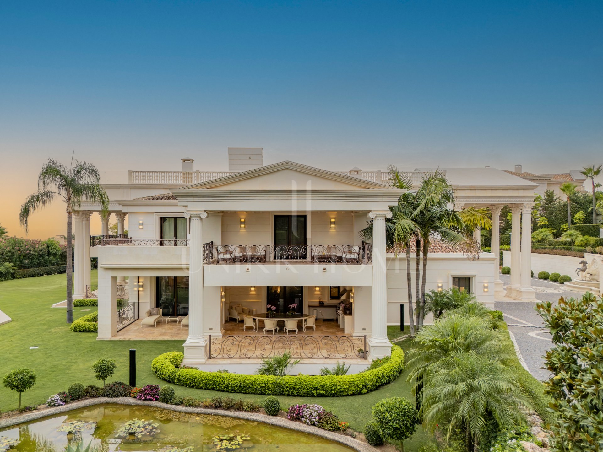 Villa en venta en Sierra Blanca, Marbella Milla de Oro