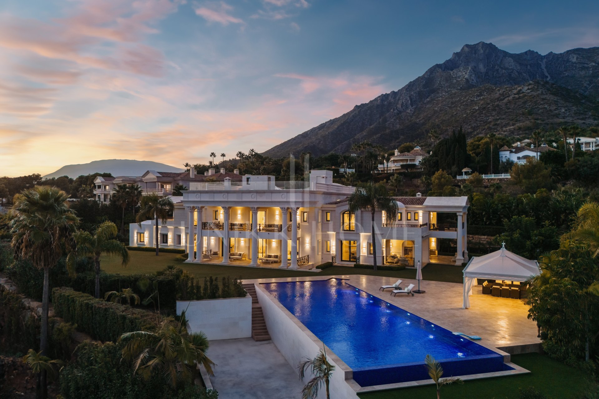 Villa en venta en Sierra Blanca, Marbella Milla de Oro