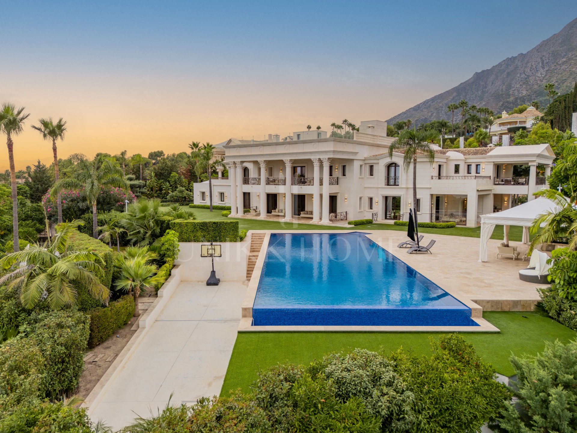 Villa en venta en Sierra Blanca, Marbella Milla de Oro