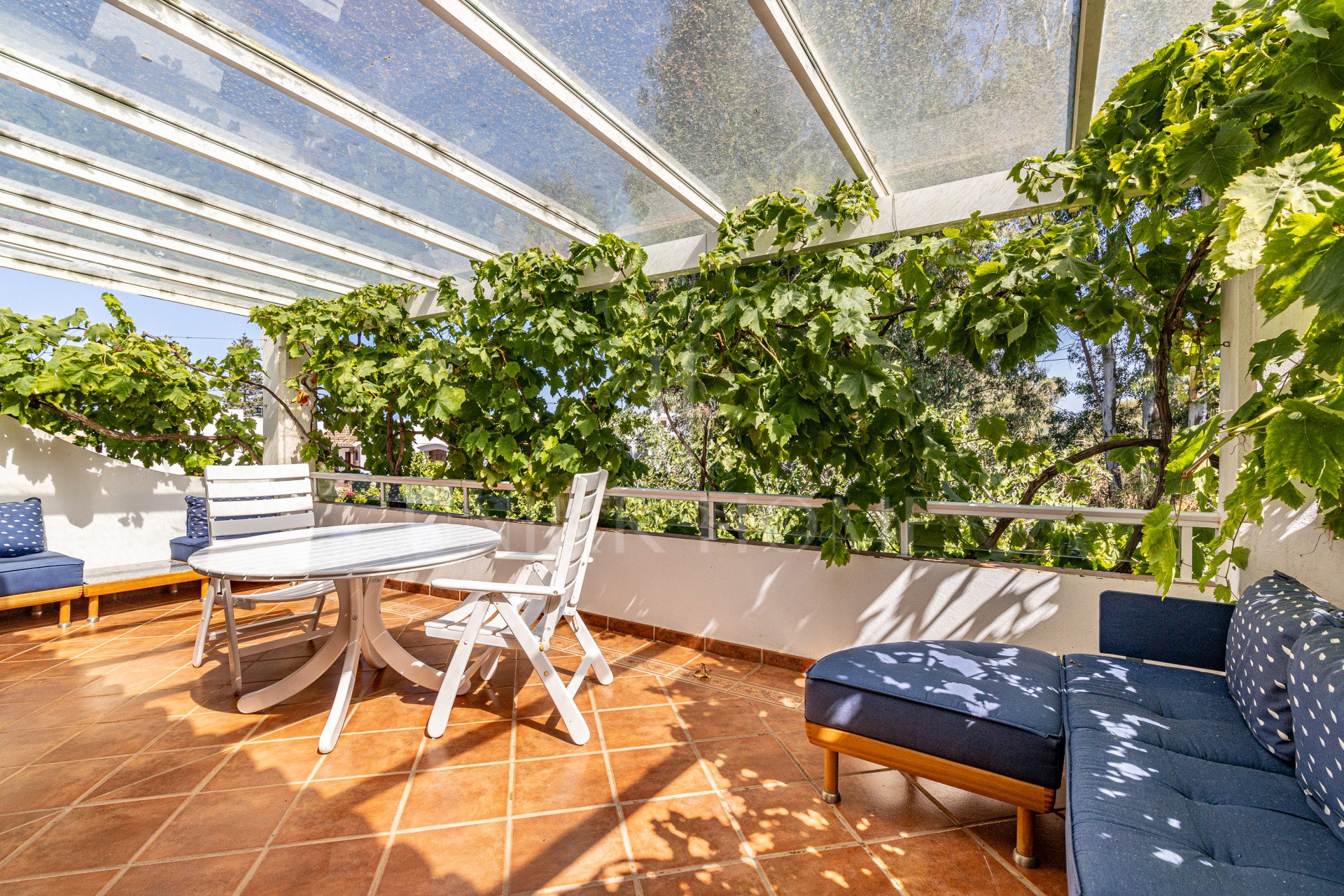 Villa for sale in Costalita, Estepona East