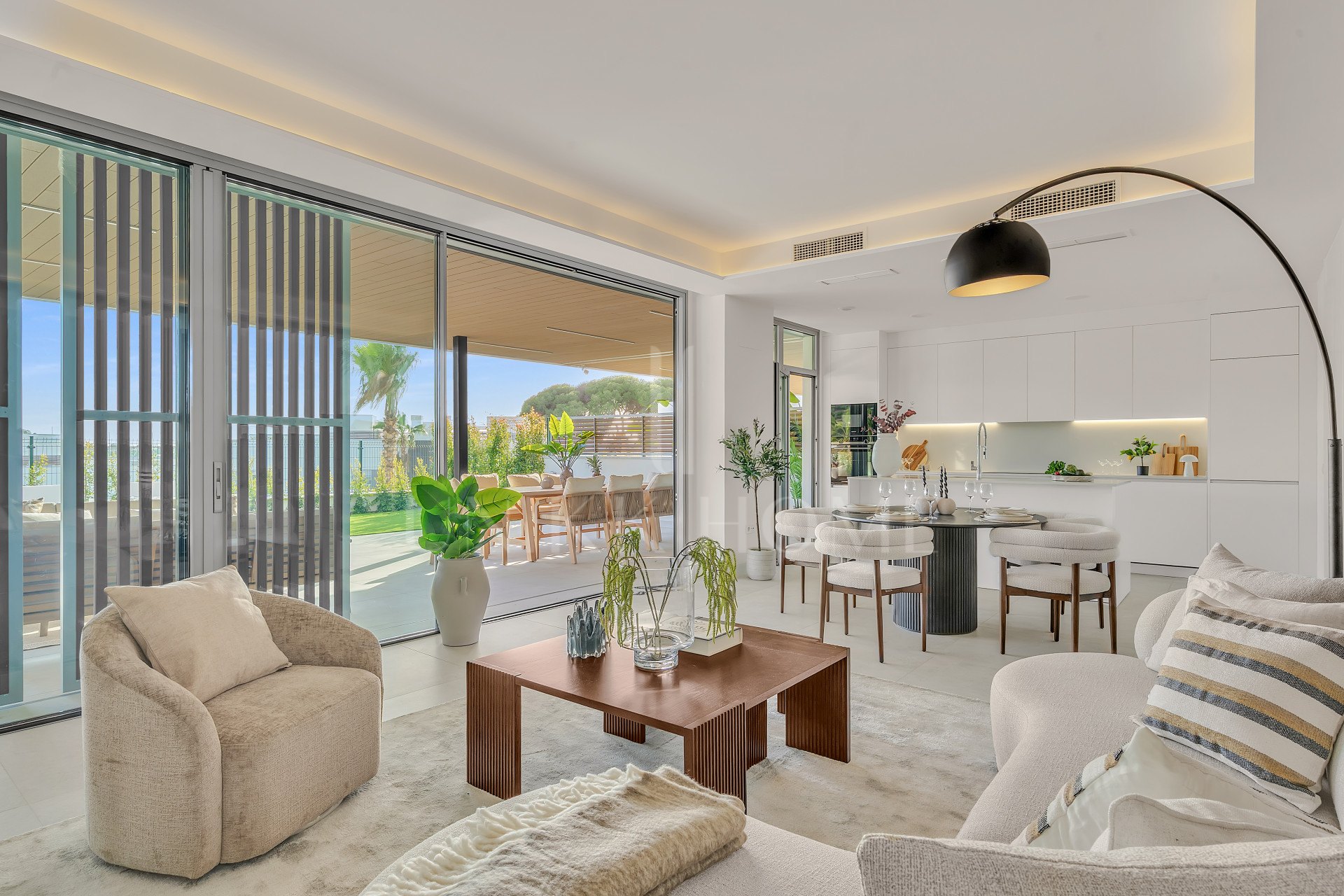 Ground Floor Apartment for sale in Santa Clara, Marbella East