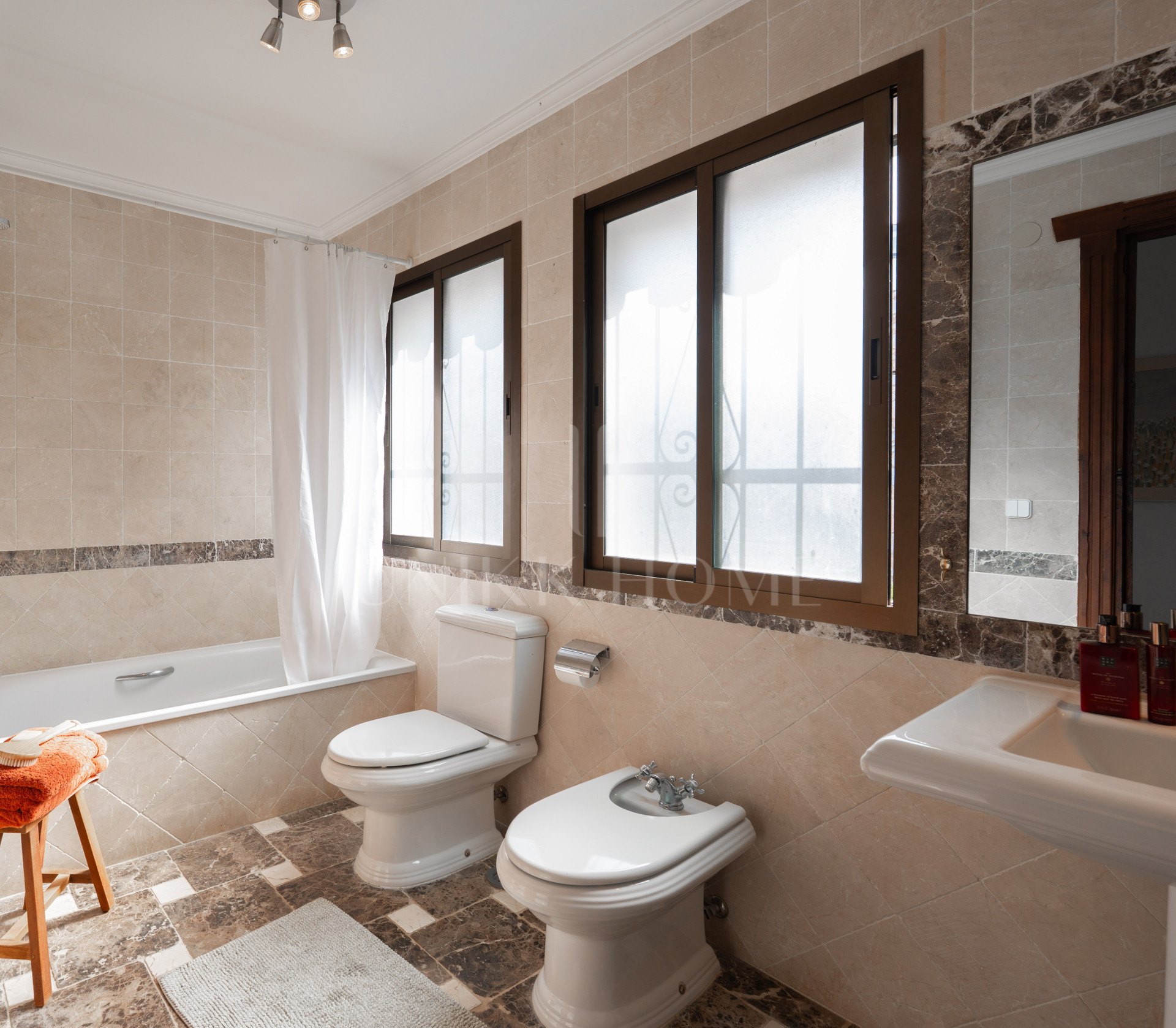 Villa en venta en Sierrezuela, Mijas Costa