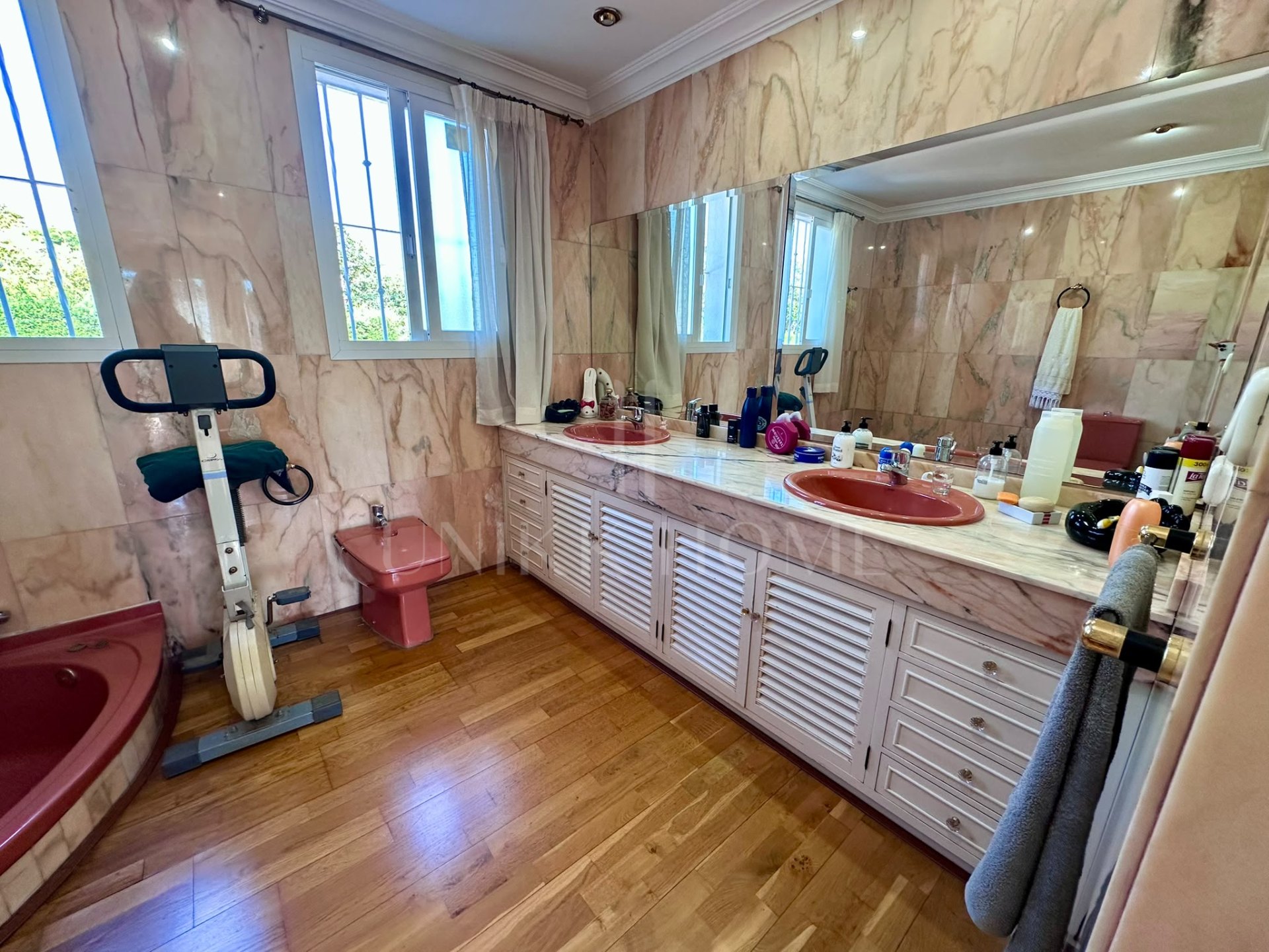 Villa en venta en Huerta Belón, Marbella Ciudad