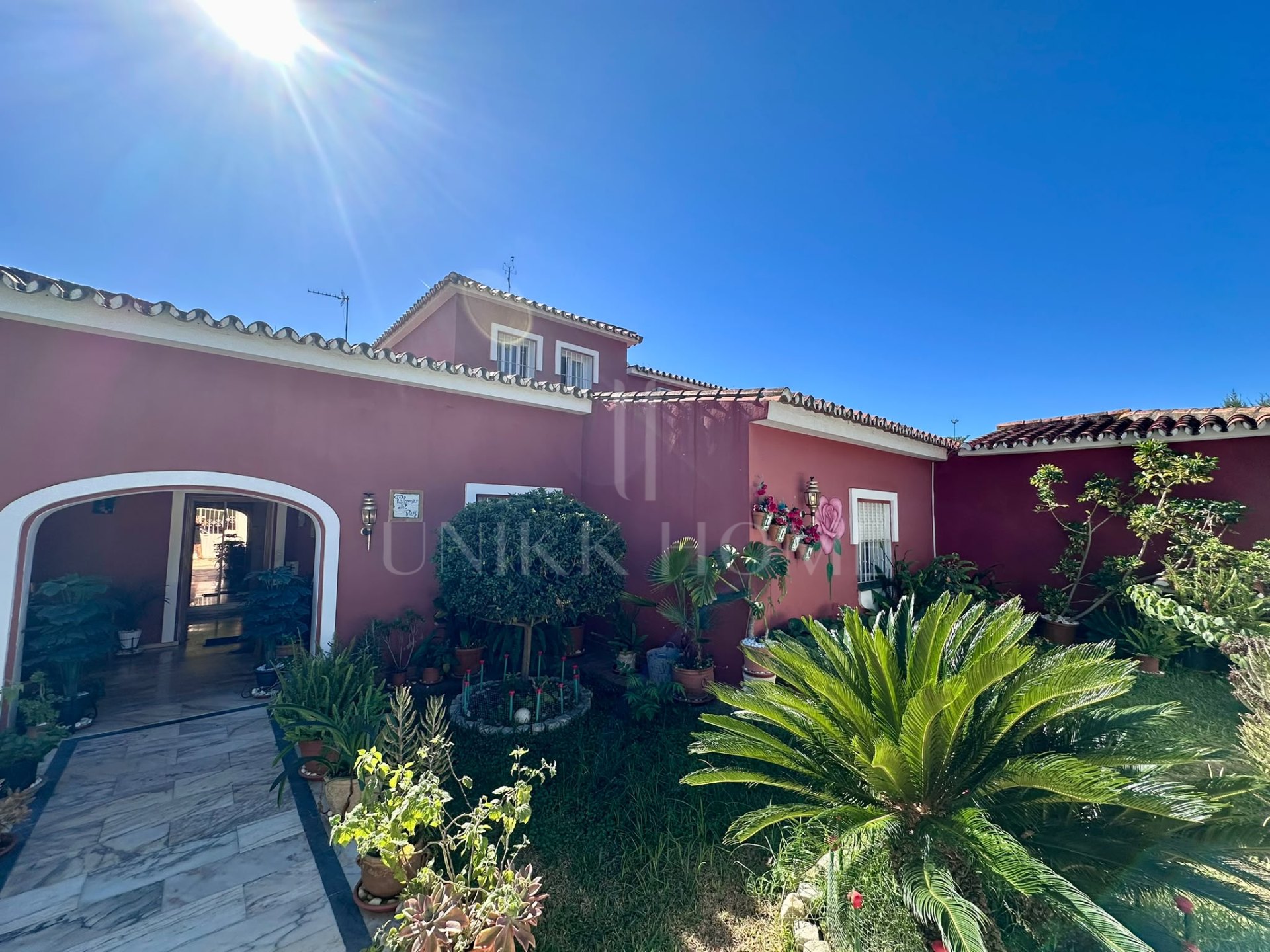 Villa en venta en Huerta Belón, Marbella Ciudad