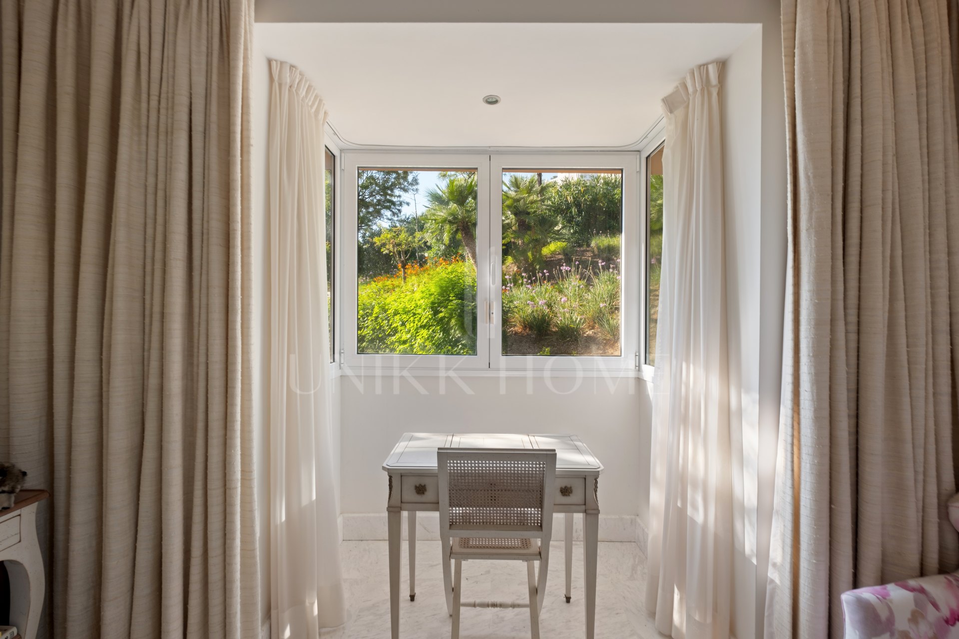 Villa en venta en La Mairena, Marbella Este