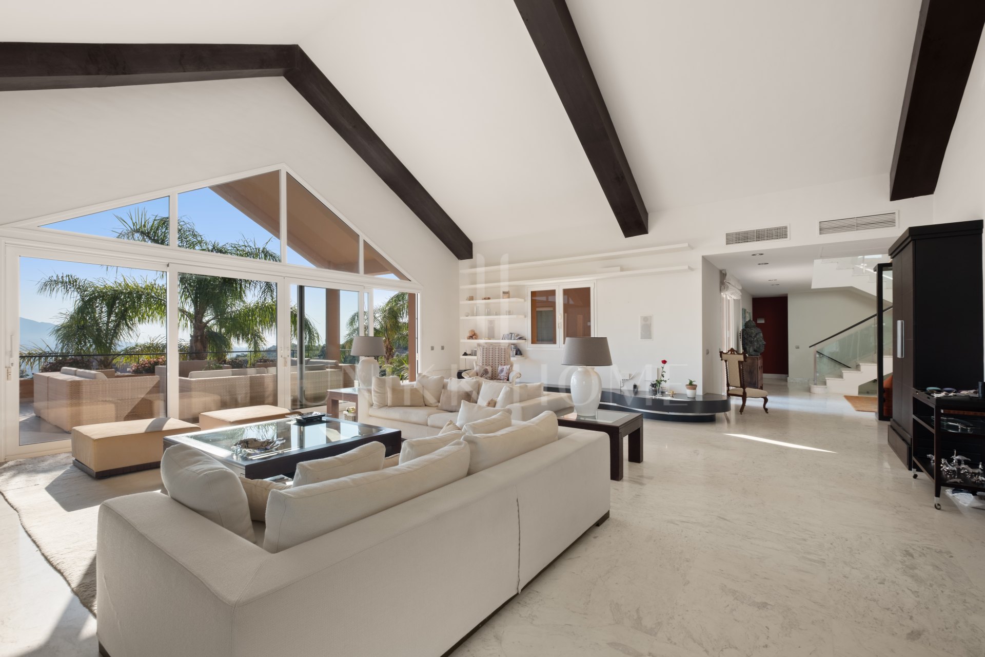 Villa en venta en La Mairena, Marbella Este