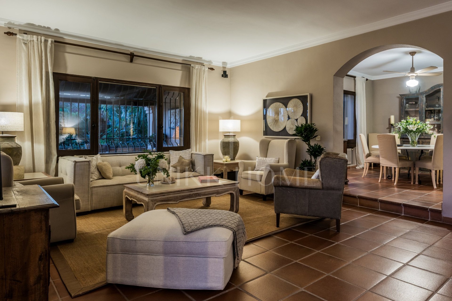 Villa en venta en Los Monteros Playa, Marbella Este