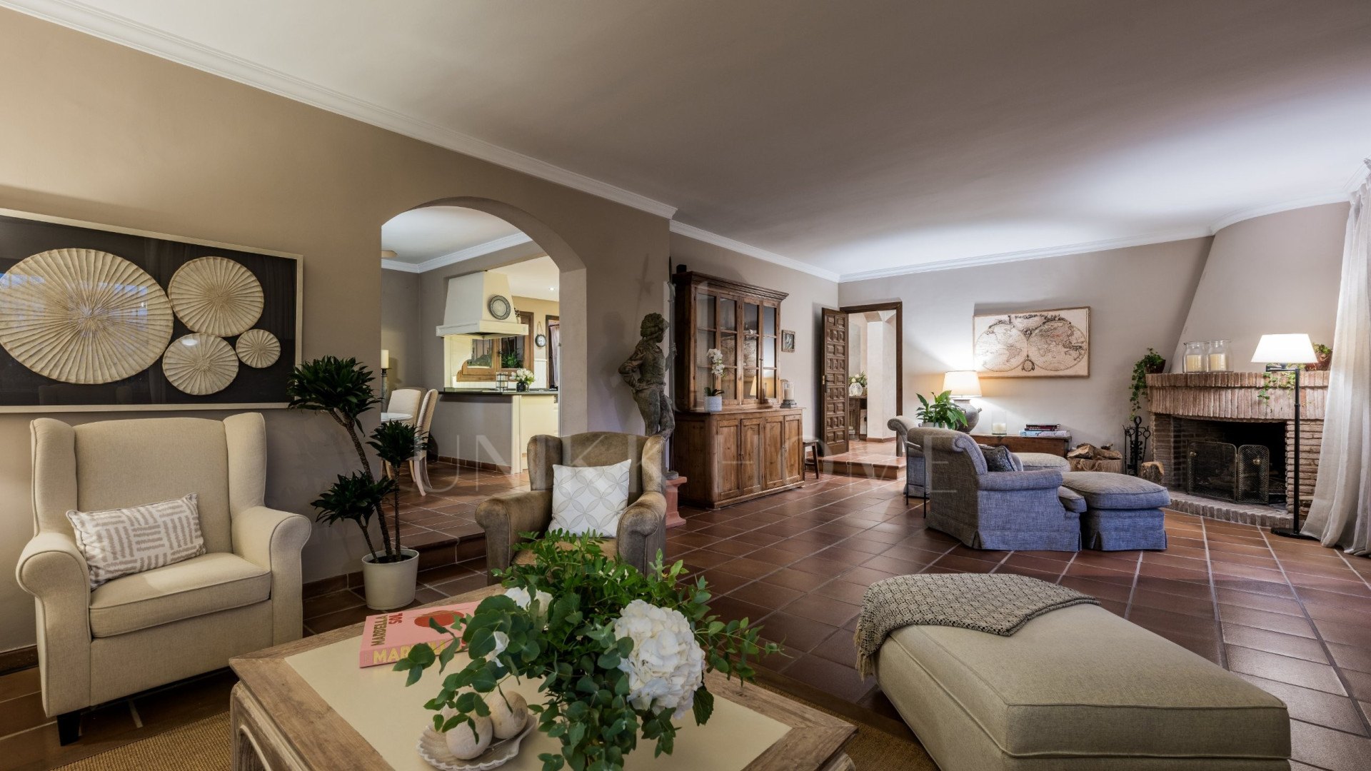 Villa en venta en Los Monteros Playa, Marbella Este