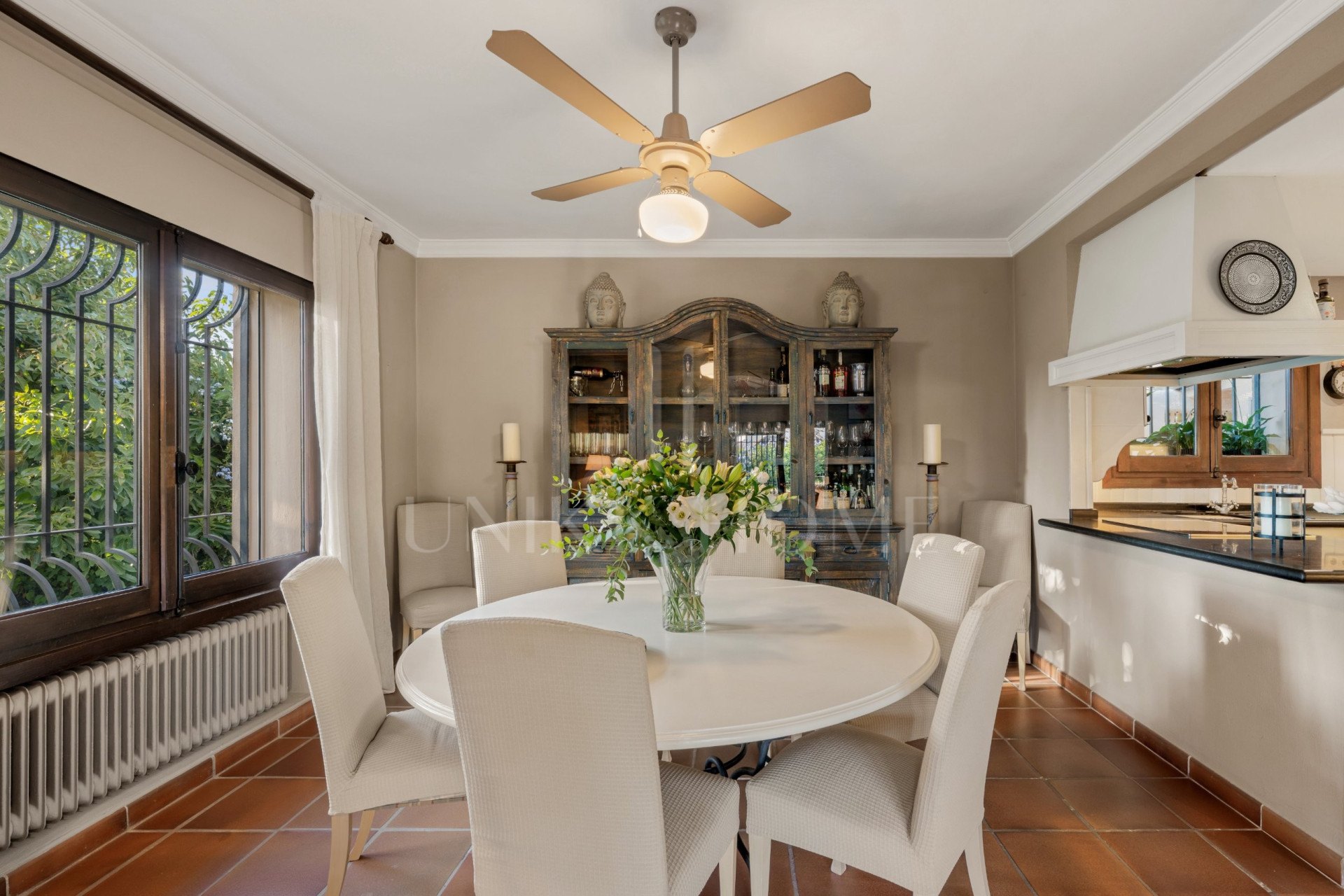 Villa en venta en Los Monteros Playa, Marbella Este