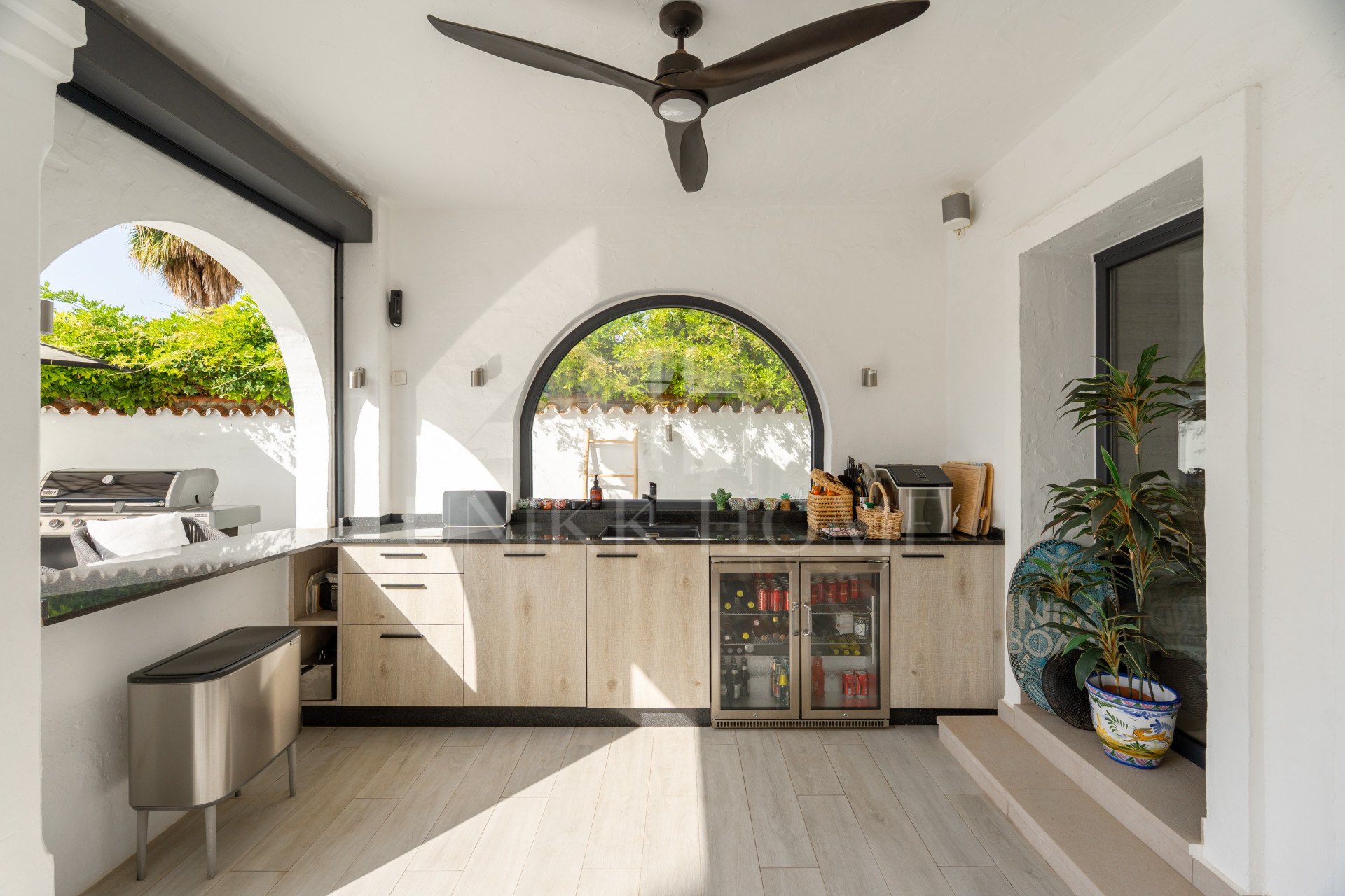 Villa en venta en Parcelas del Golf, Nueva Andalucia