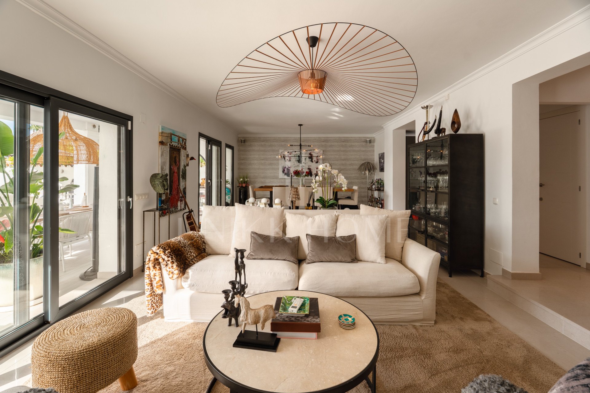 Villa en venta en Parcelas del Golf, Nueva Andalucia