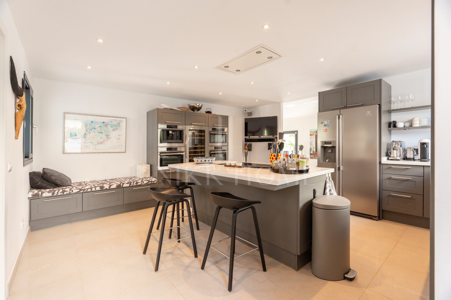 Villa en venta en Parcelas del Golf, Nueva Andalucia
