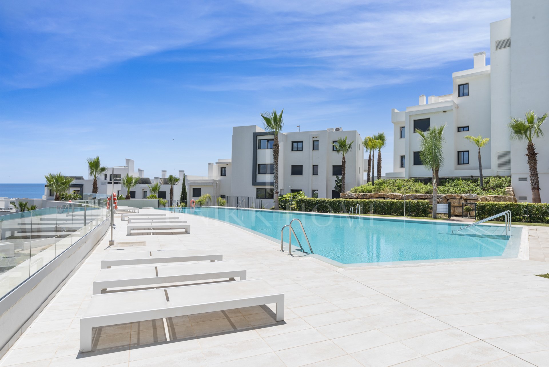 Ground Floor Apartment for sale in Estepona Golf, Estepona West