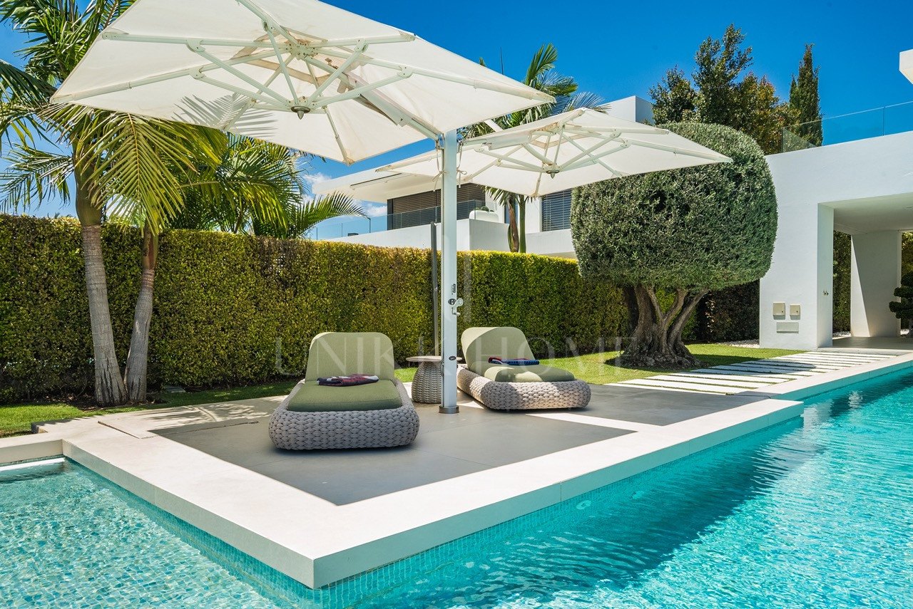 Villa en venta en Golden Mile, Marbella Milla de Oro
