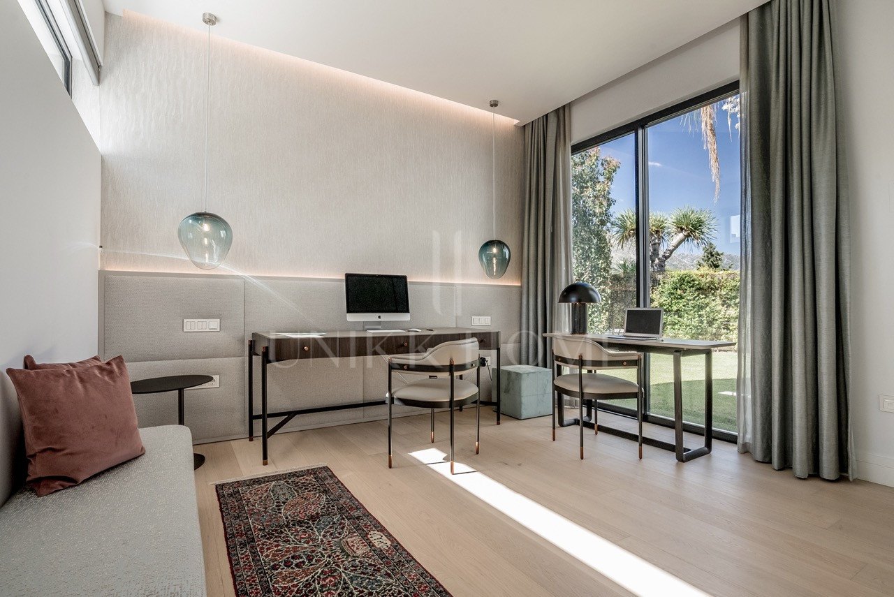 Villa en venta en Golden Mile, Marbella Milla de Oro