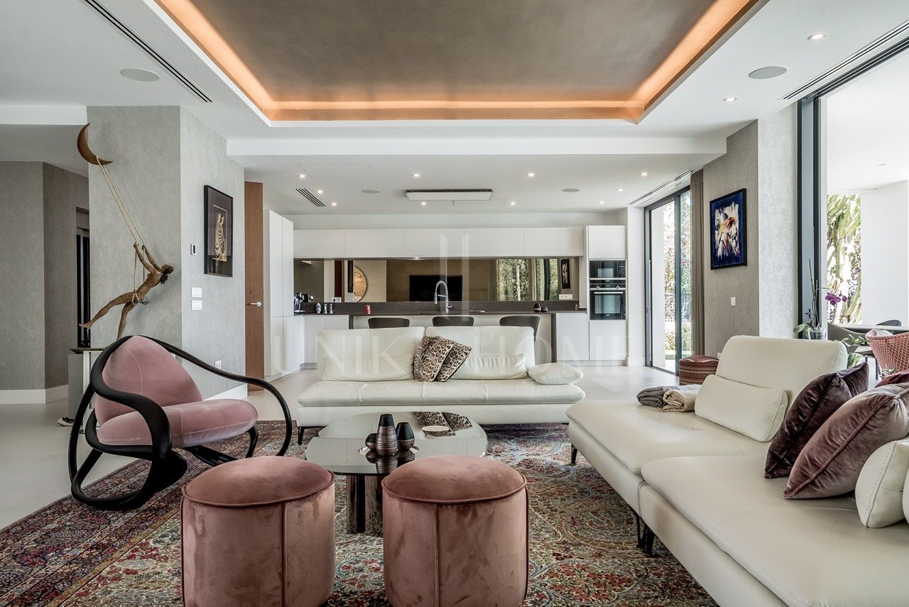 Villa en venta en Golden Mile, Marbella Milla de Oro