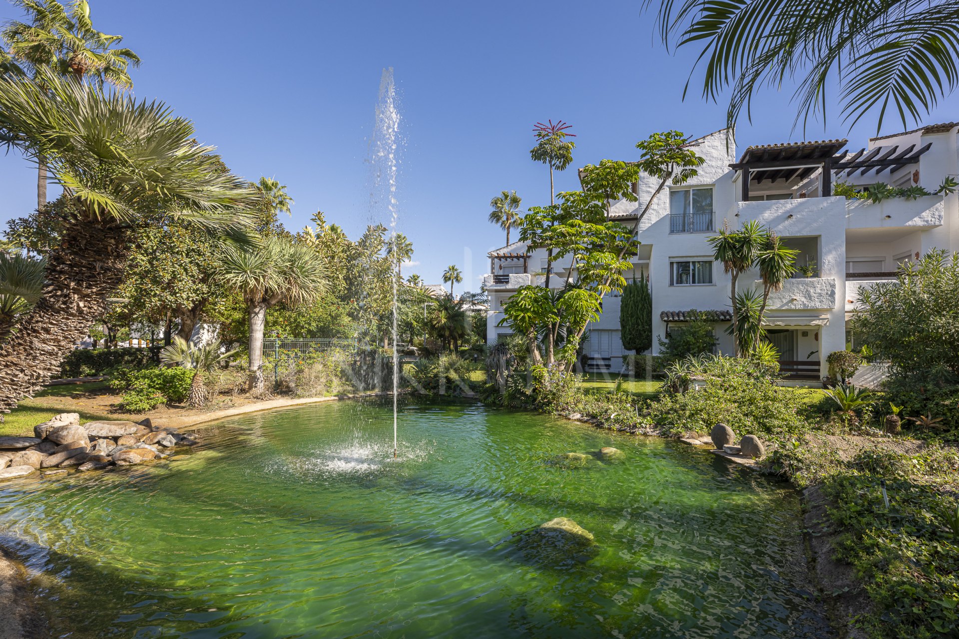Ground Floor Apartment for sale in Costalita, Estepona East