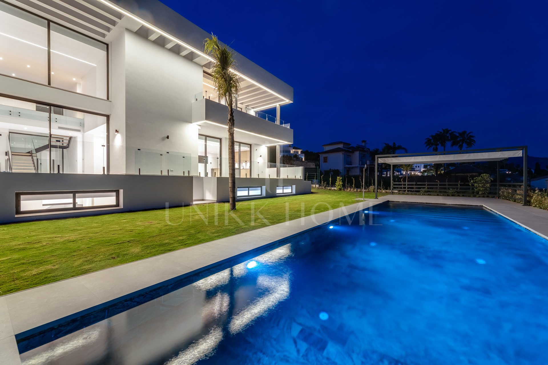 Villa en venta en Paraiso Alto, Benahavis