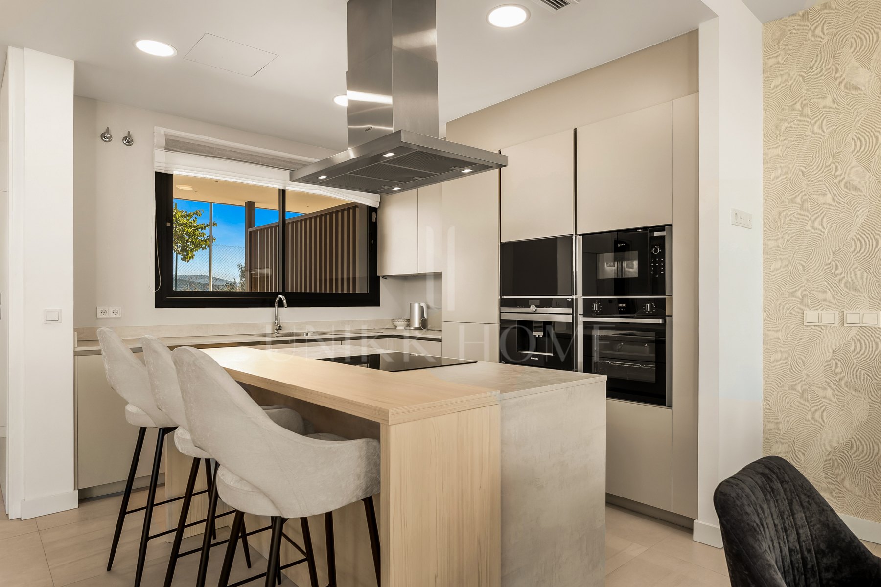 Semi Detached House for sale in Rio Real, Marbella East