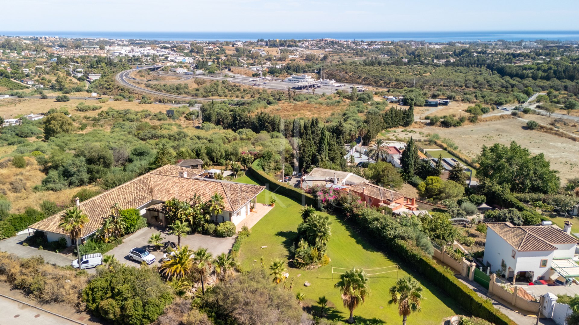 Villa en venta en Puerto del Almendro, Benahavis