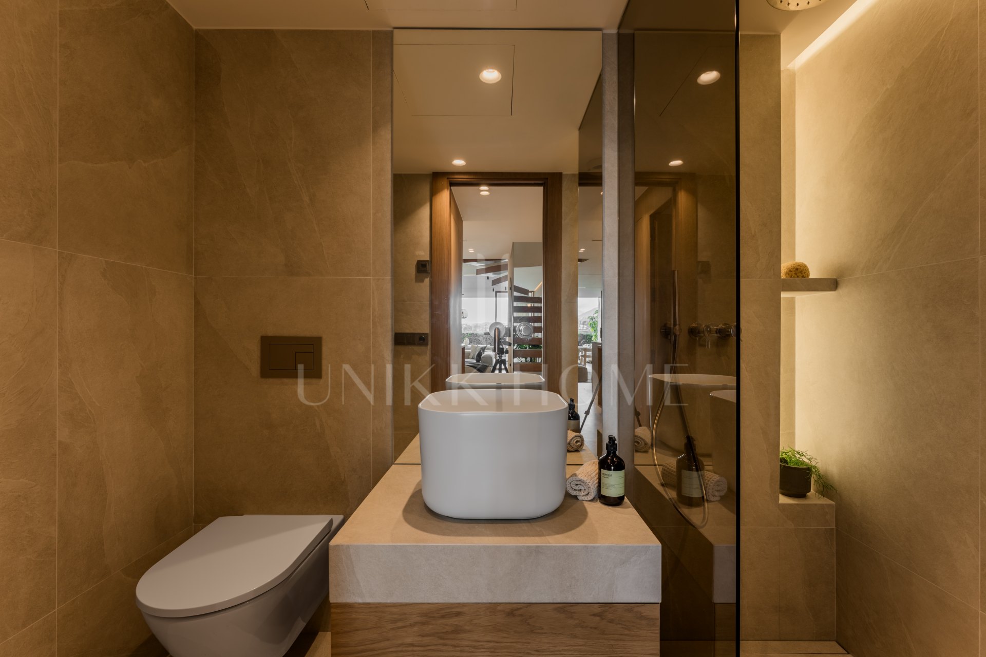 Town House for sale in Altos de Aloha, Nueva Andalucia