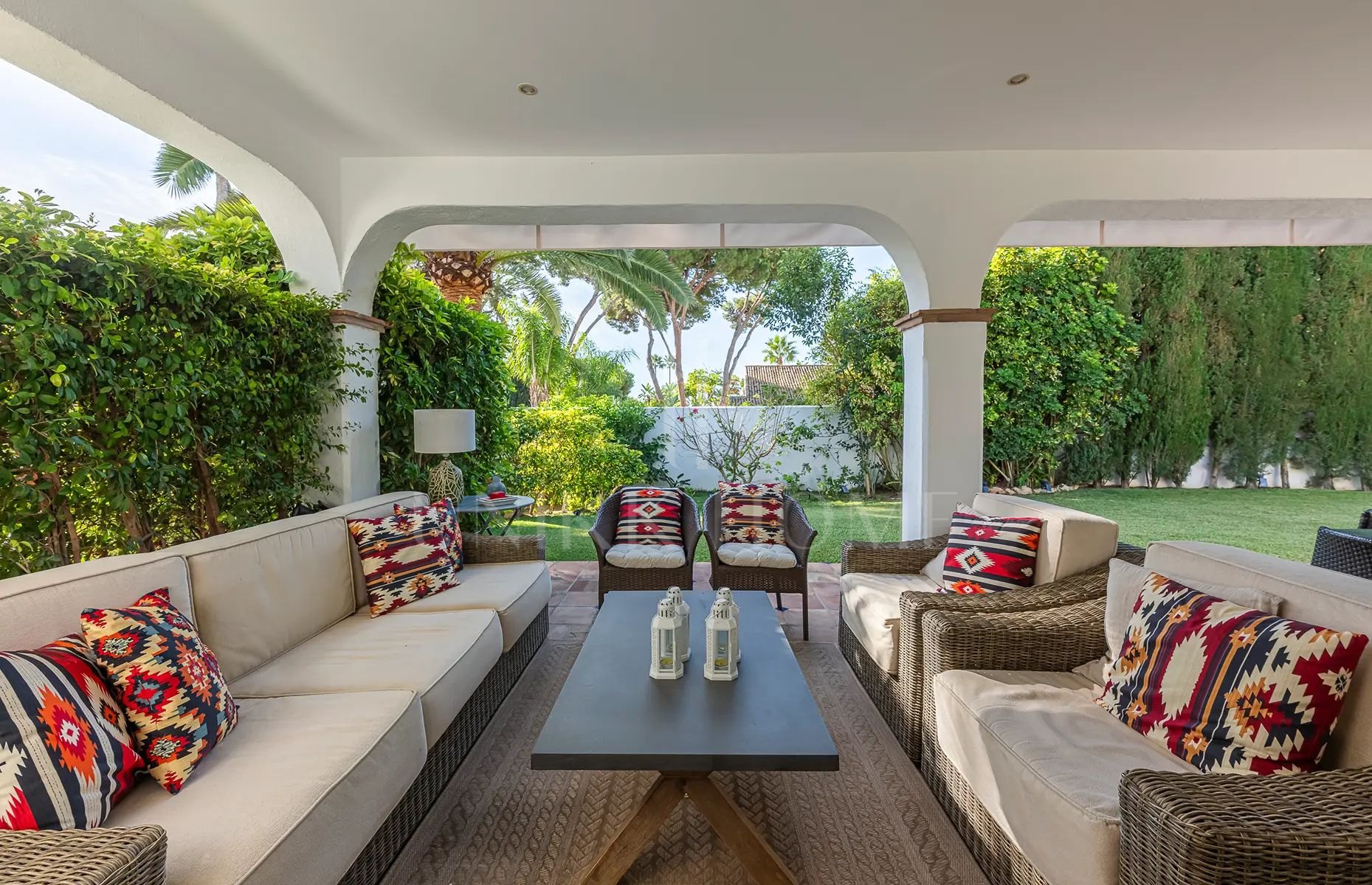 Villa en venta en Los Monteros Playa, Marbella Este