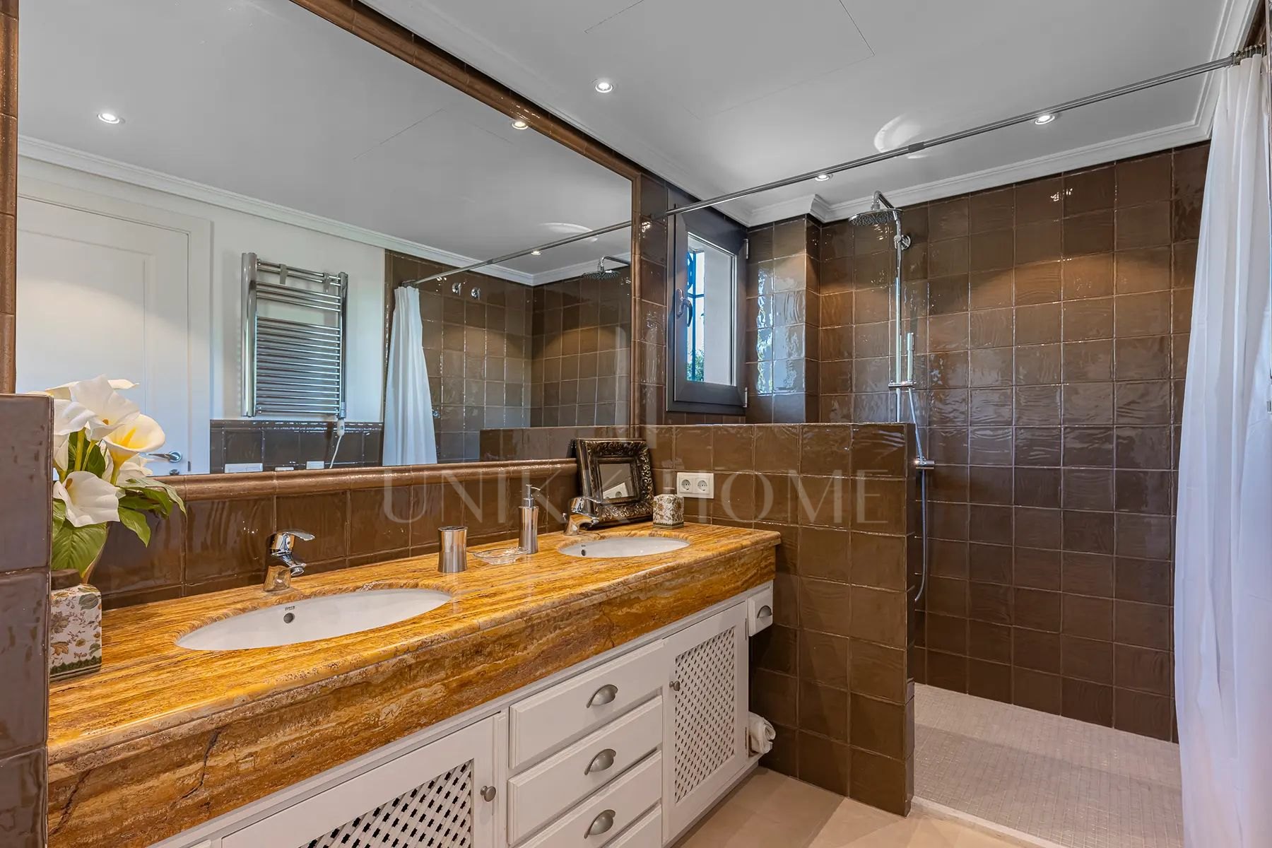 Villa en venta en Los Monteros Playa, Marbella Este