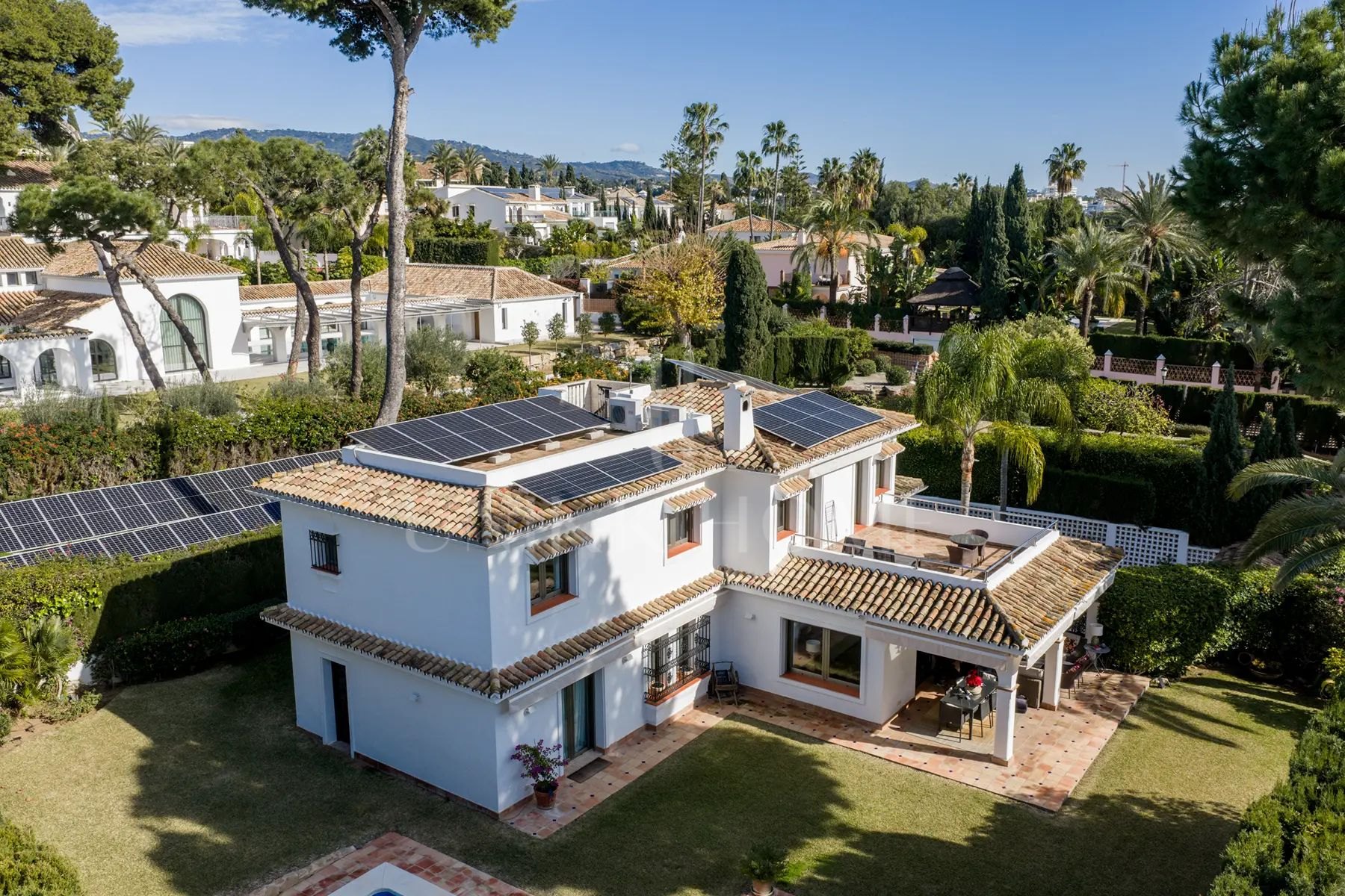Villa en venta en Los Monteros Playa, Marbella Este