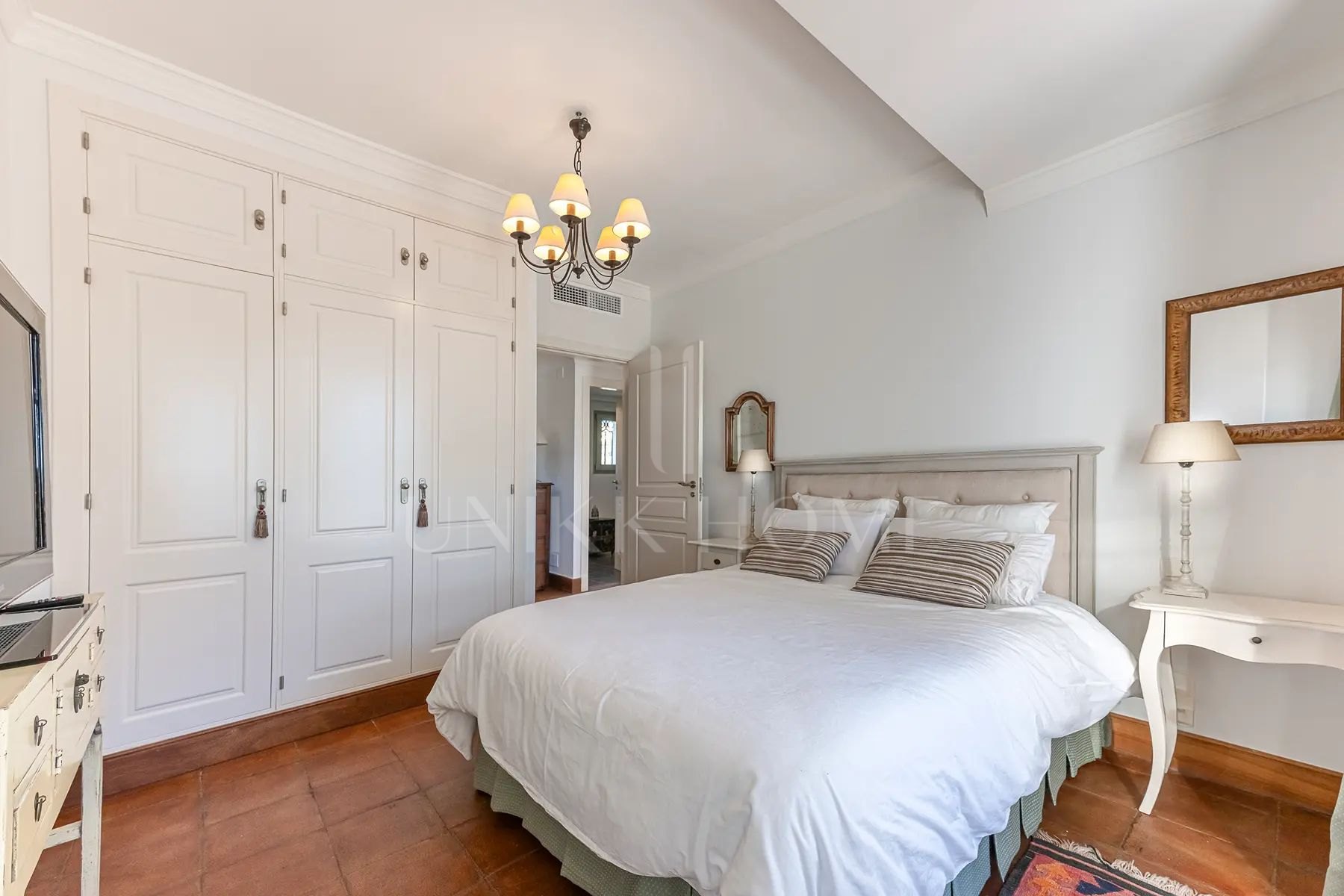 Villa en venta en Los Monteros Playa, Marbella Este
