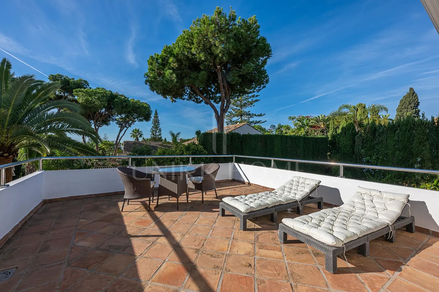 Villa en venta en Los Monteros Playa, Marbella Este